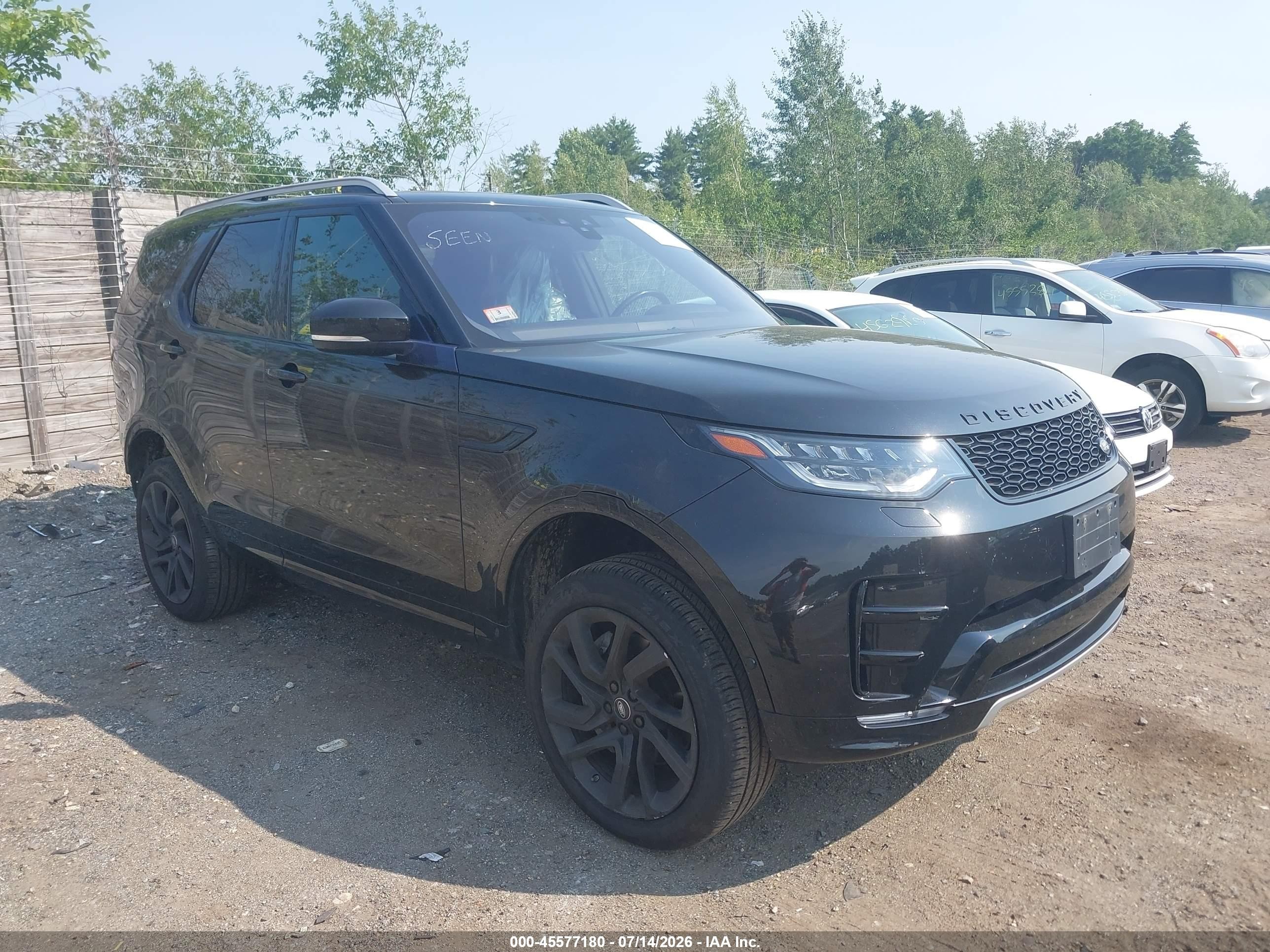 2020 Land Rover Discovery Landmark Edition, VIN SALRU2RV2L2415537 — Rear end