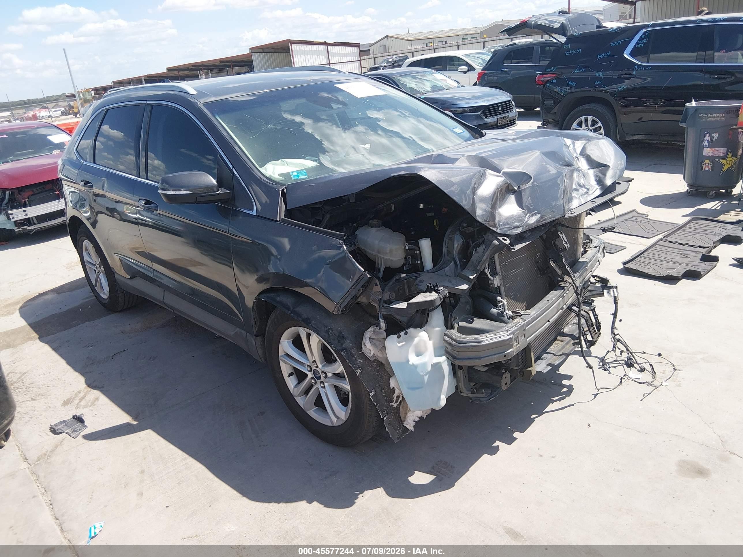 2020 Ford Edge SEL, VIN 2FMPK3J95LBA45358 — Перед