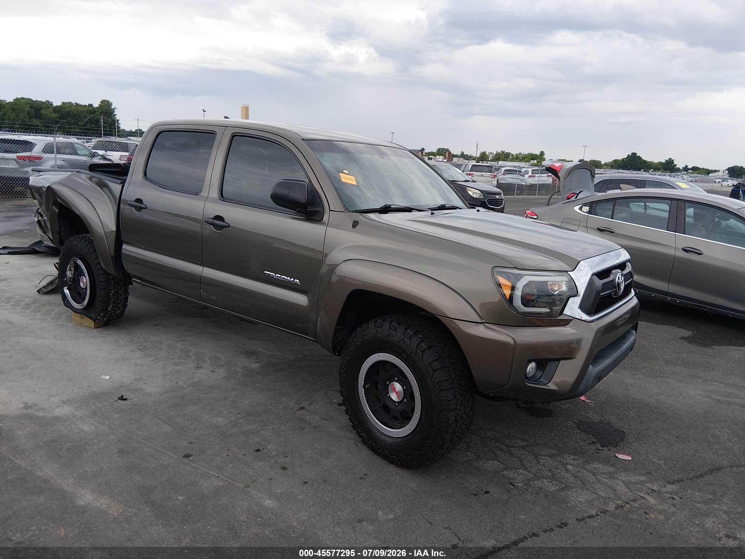 2012 Toyota Tacoma, VIN 3TMLU4EN0CM082665 — Side