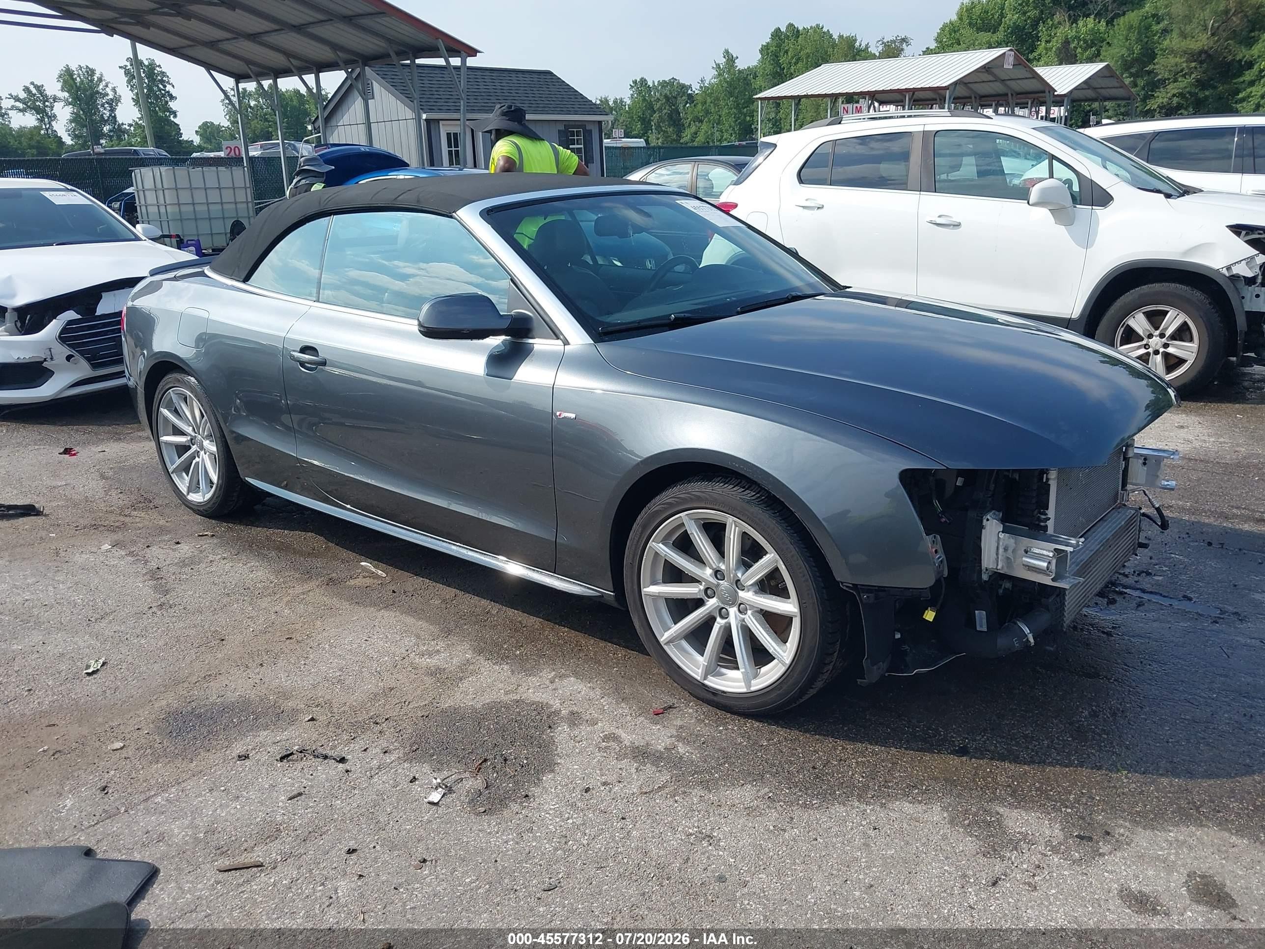 2017 Audi A5 Cabriolet Sport, VIN WAUD2AFH4HN002859 — Перед