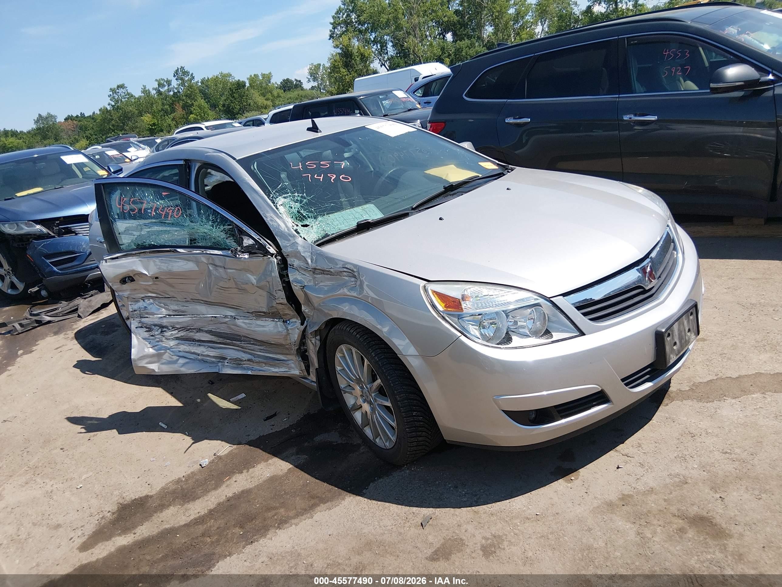 2008 Saturn Aura XR, VIN 1G8ZV57718F104377 — Side