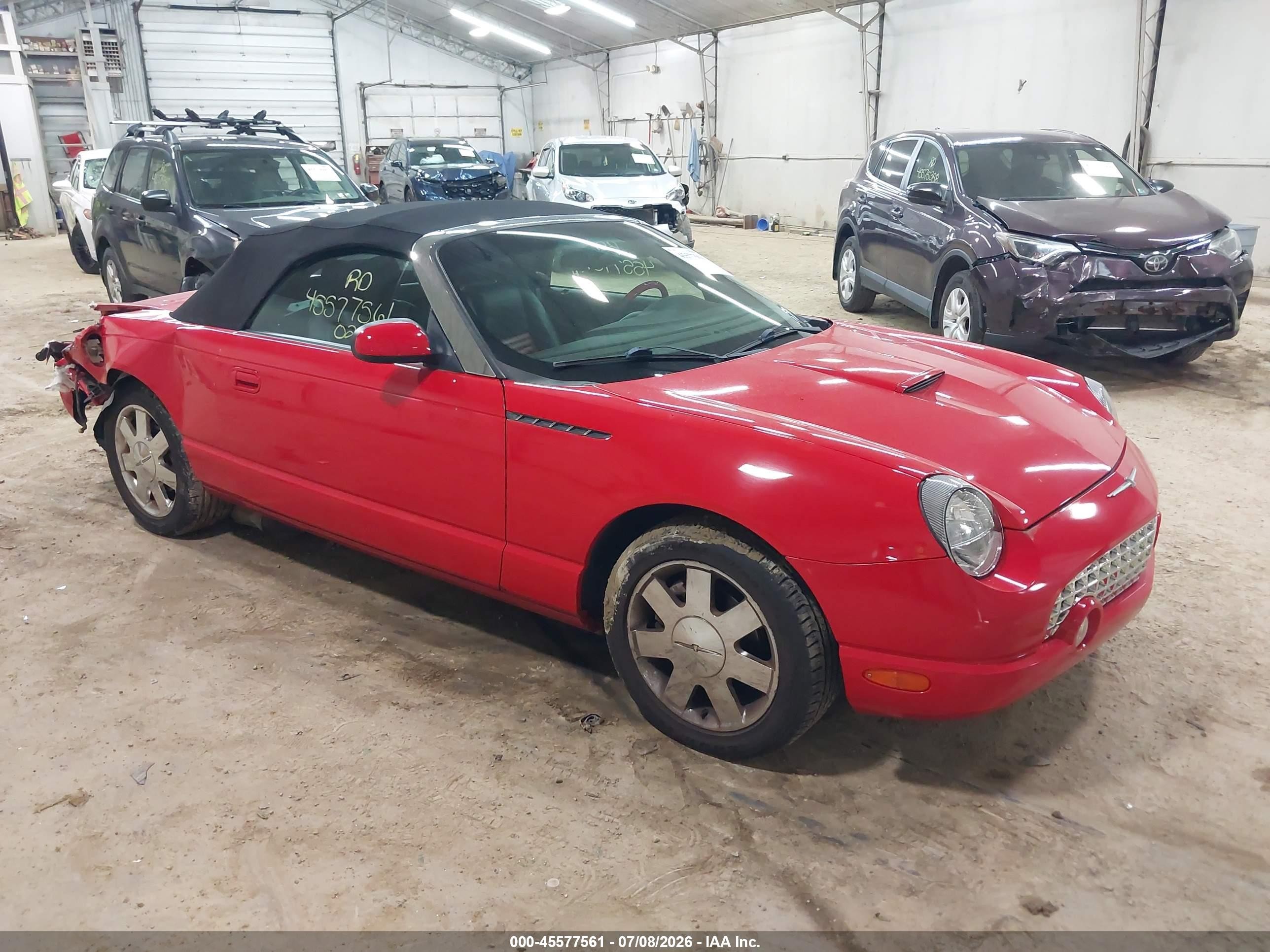 2002 Ford Thunderbird Hardtop Premium, VIN 1FAHP60A42Y115379 — Зад