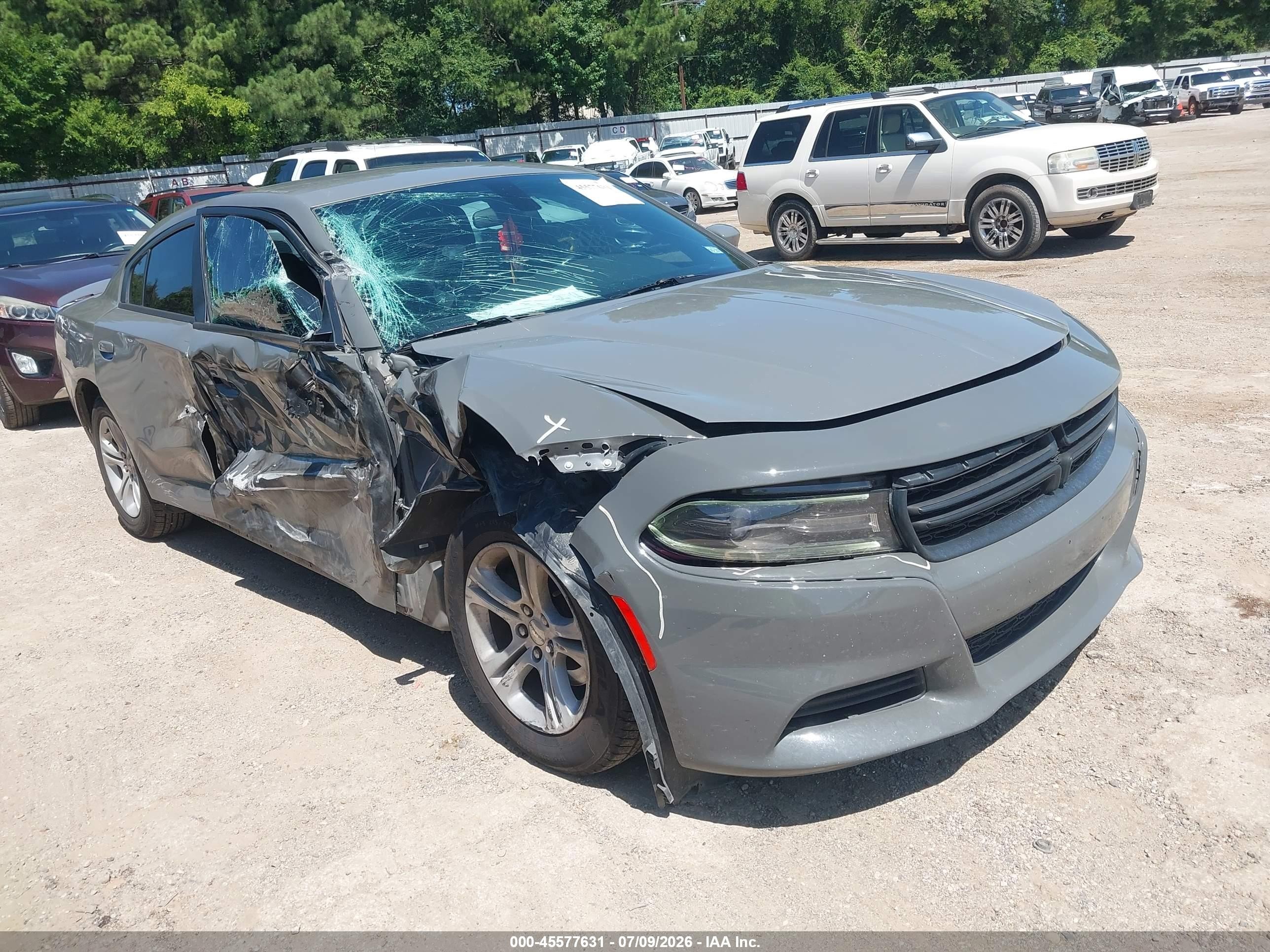 2018 Dodge Charger SXT, VIN 2C3CDXBG5JH173938 — Side