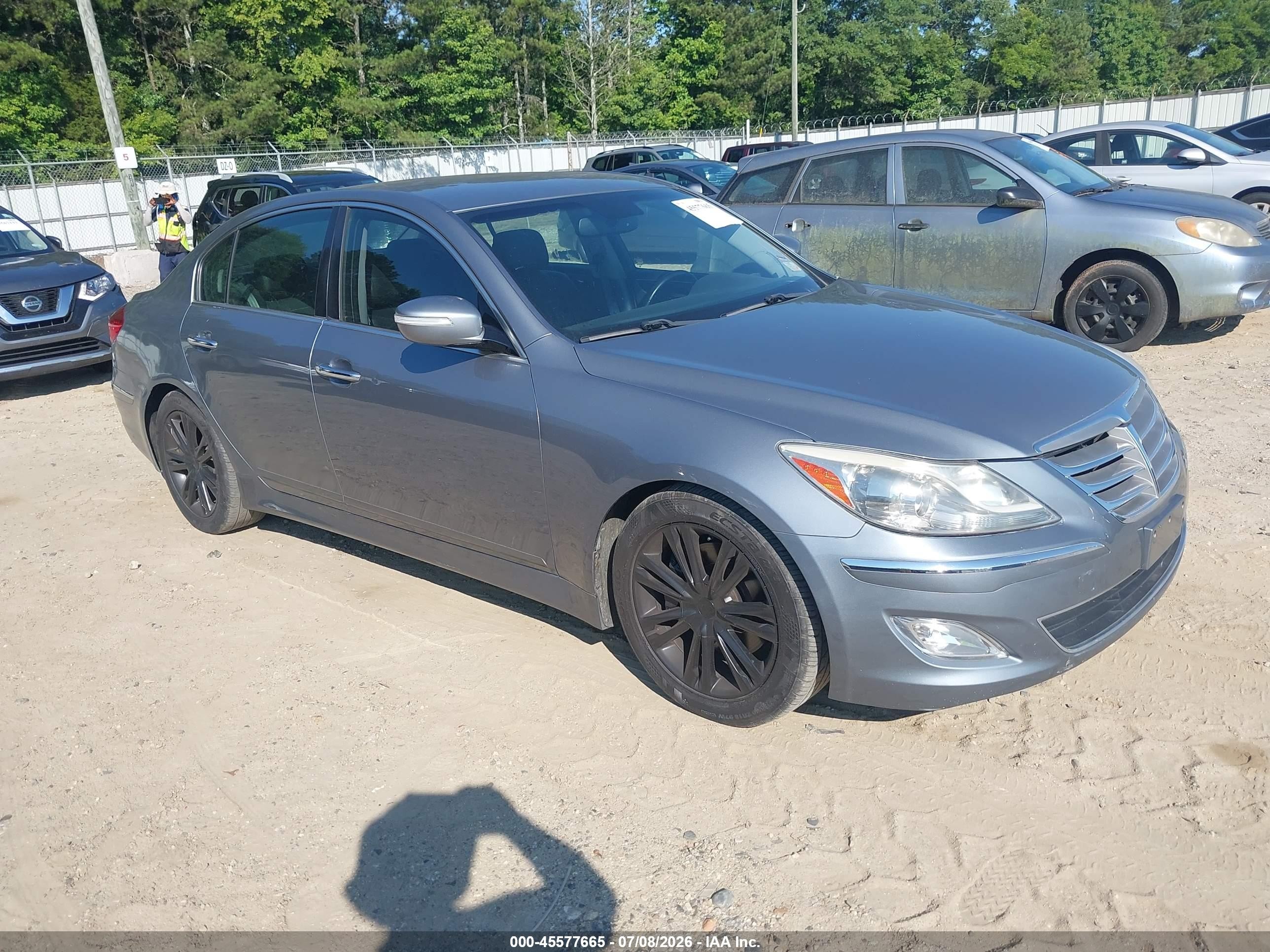 2014 Hyundai Genesis 3.8L, VIN KMHGC4DD1EU260025 — Обычный износ