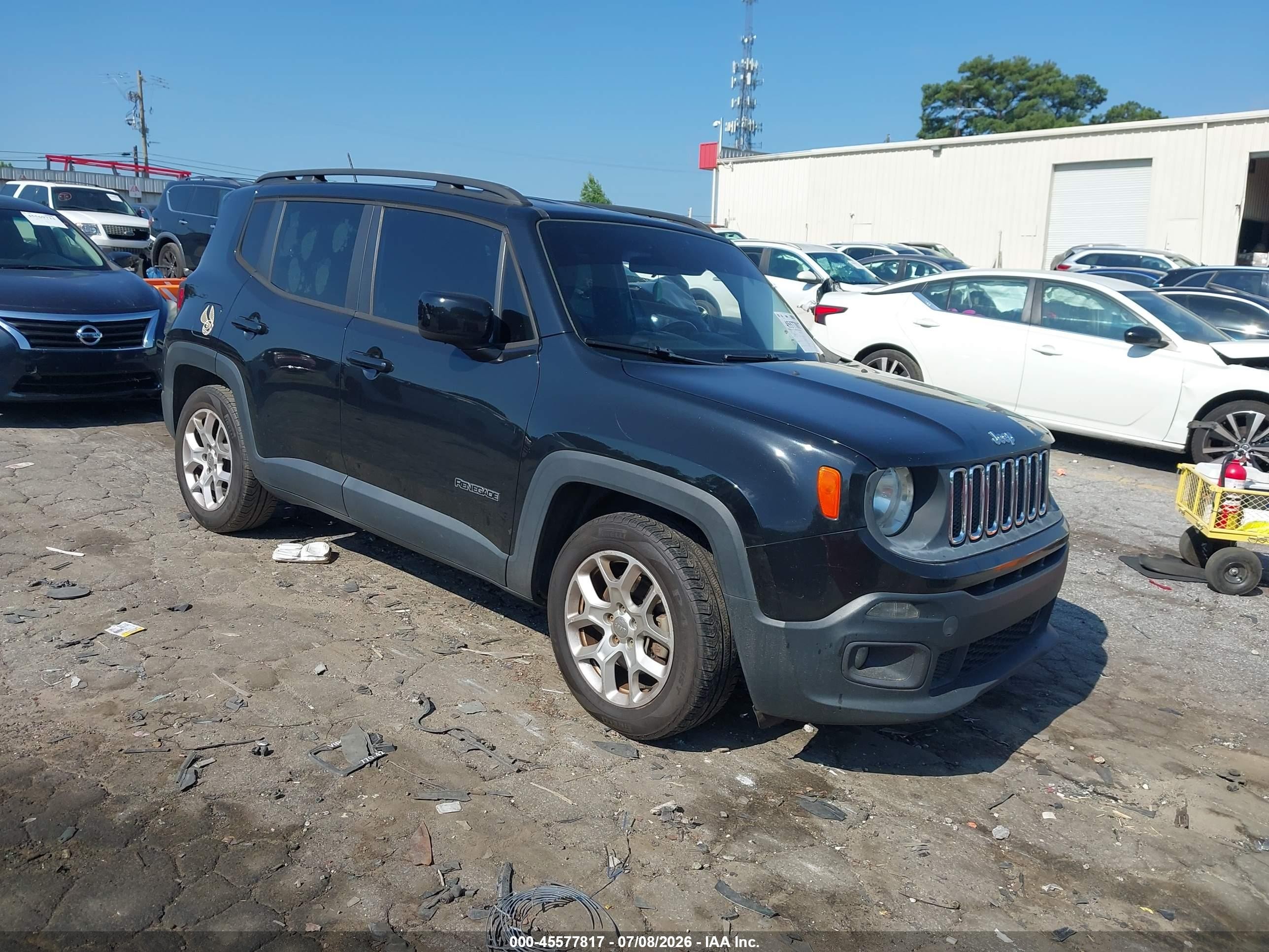 2015 Jeep Renegade Latitude, VIN ZACCJABT0FPB72132 — Side
