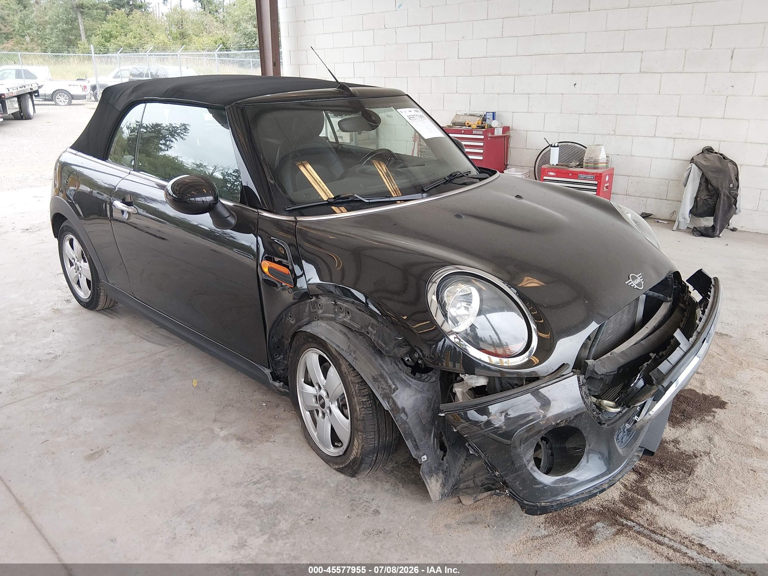 2019 MINI Convertible Cooper, VIN WMWWG5C57K3F79578 — Front end
