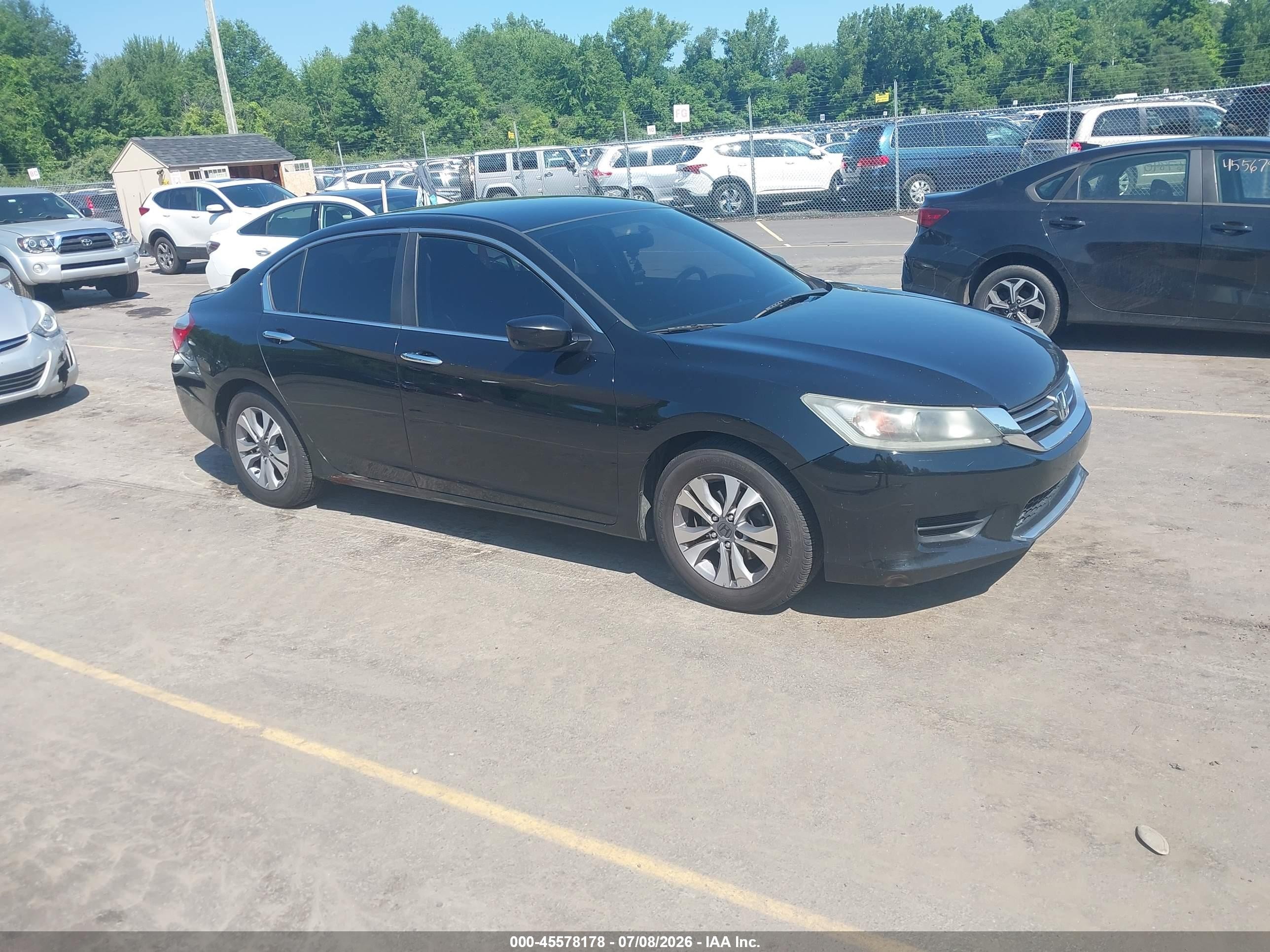 2014 Honda Accord LX, VIN 1HGCR2F34EA064562 — Normal wear