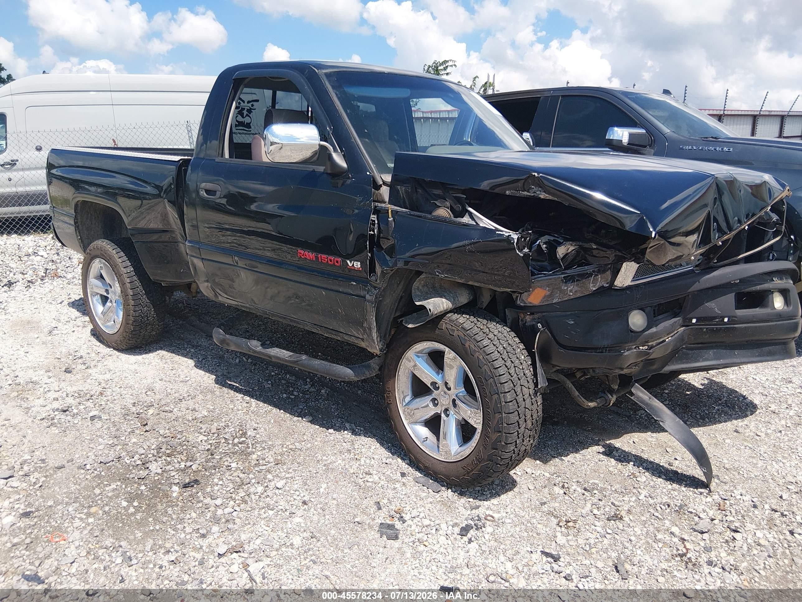 1997 Dodge 1500, VIN 1B7HF16Z7VJ563402 — Перед