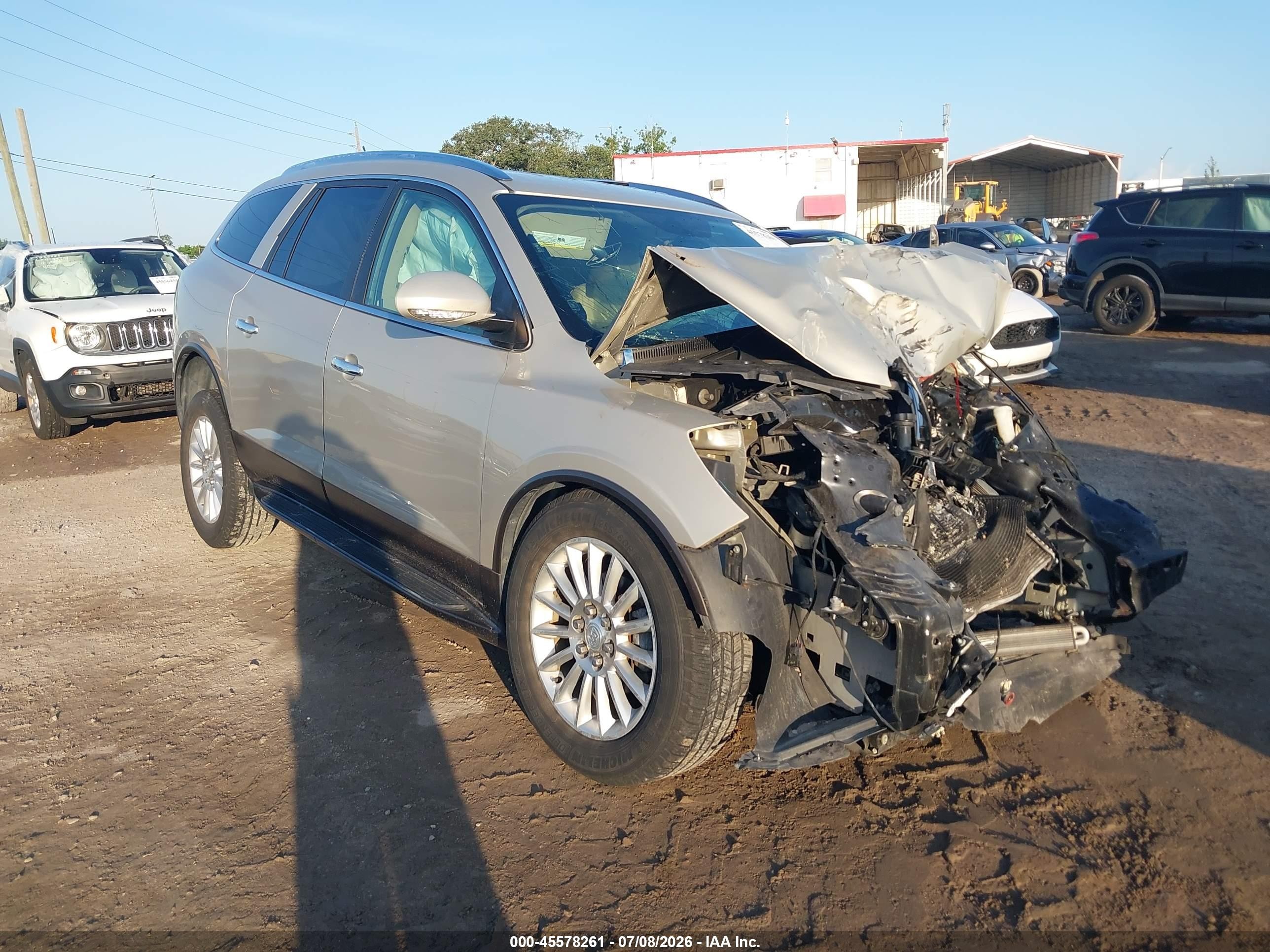 2012 Buick Enclave Leather, VIN 5GAKRCED2CJ232546 — Front end