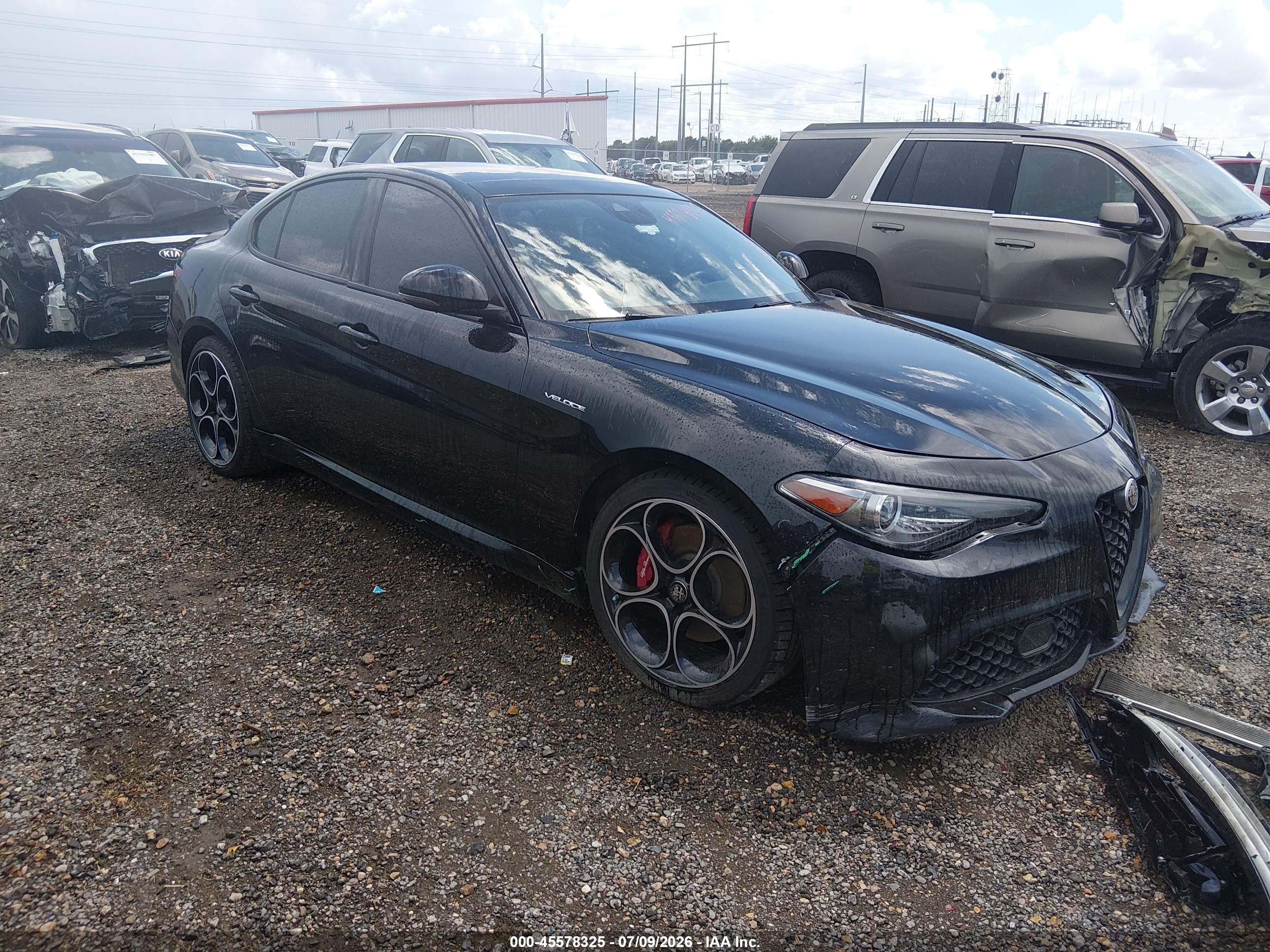 2022 Alfa Romeo Giulia Veloce, VIN ZARFAMBN8N7662923 — Front end