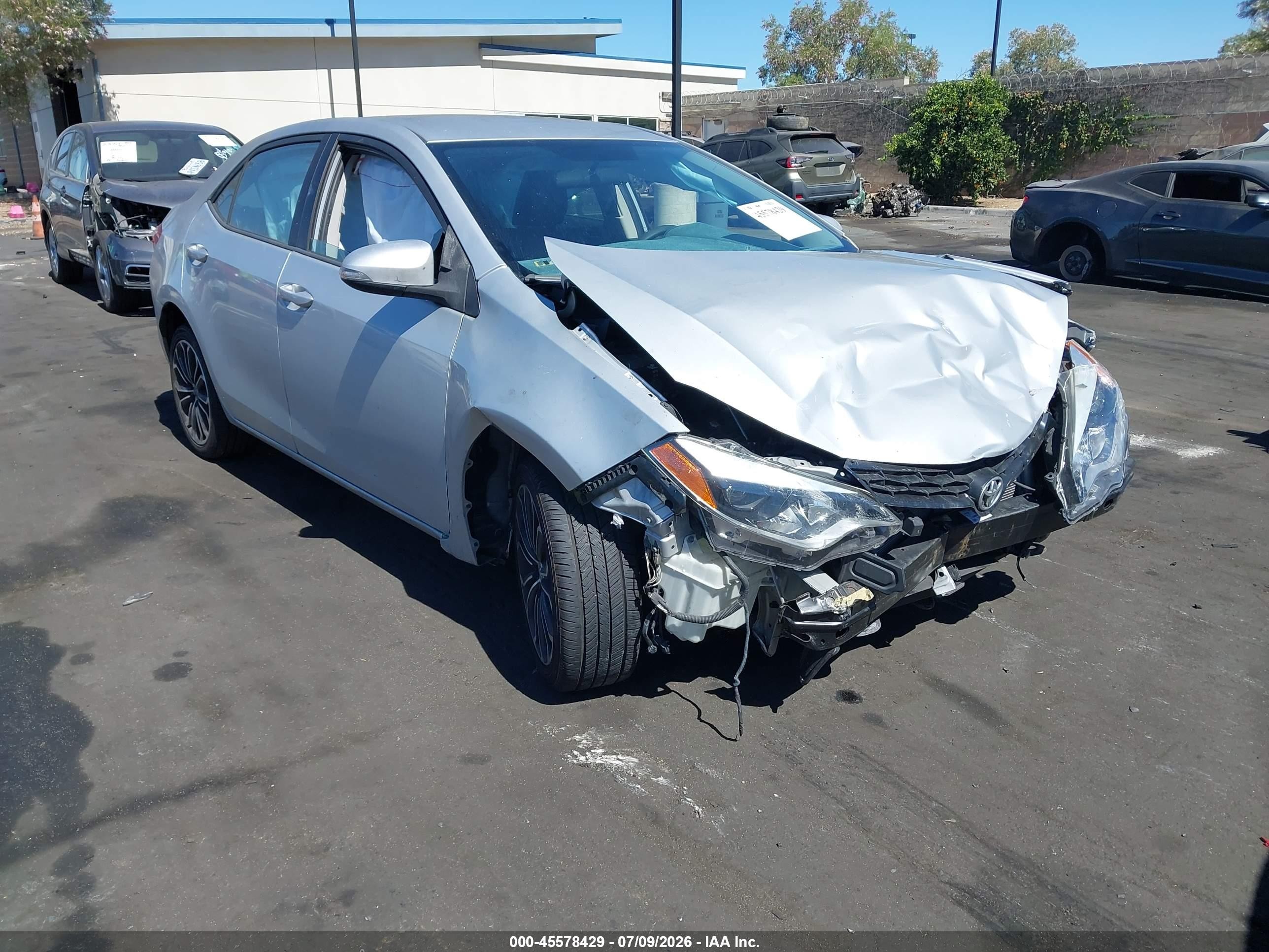 2014 Toyota Corolla S Plus, VIN 5YFBURHE8EP061823 — Front end