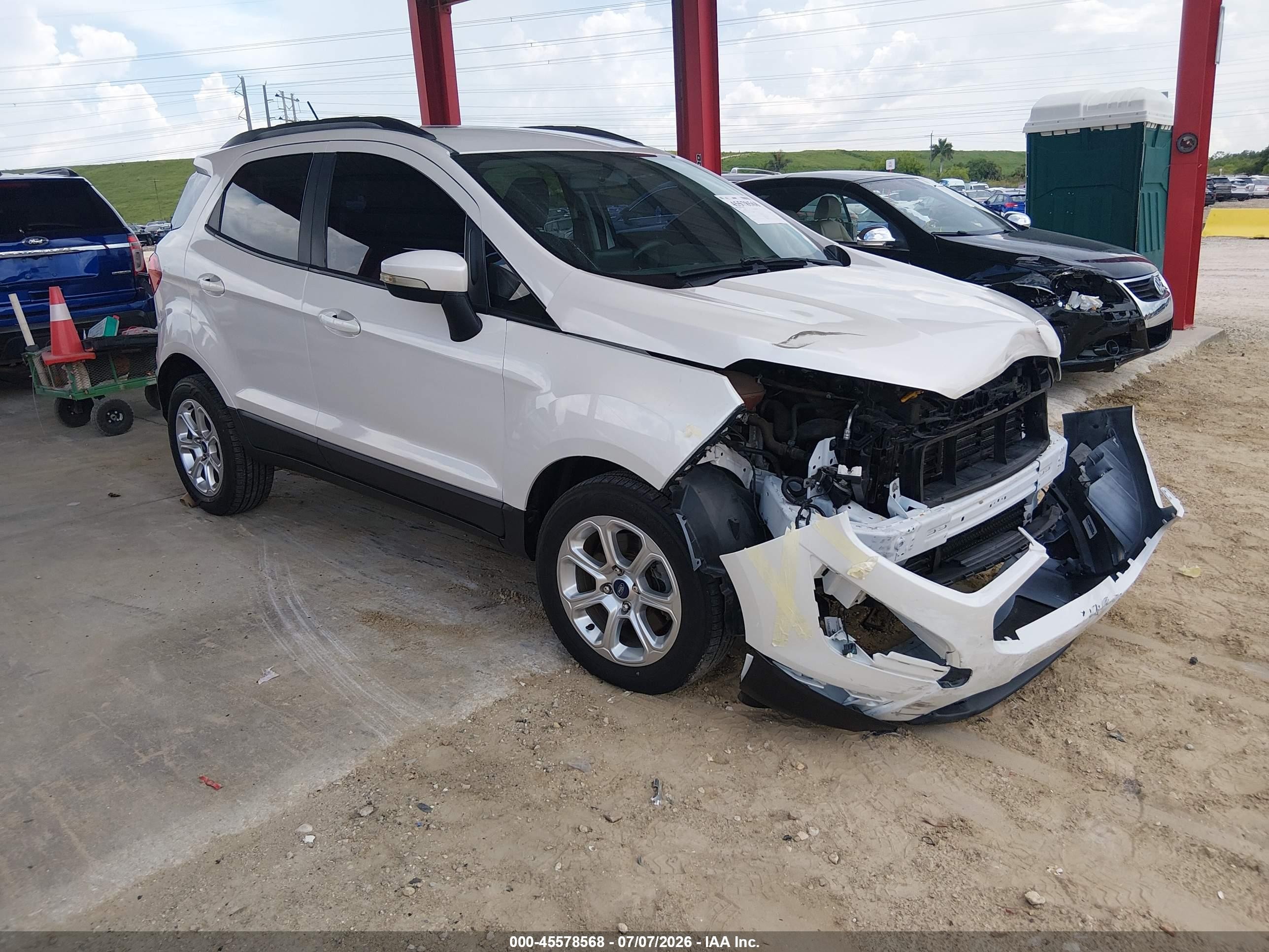 2020 Ford EcoSport SE, VIN MAJ3S2GEXLC311402 — Front end