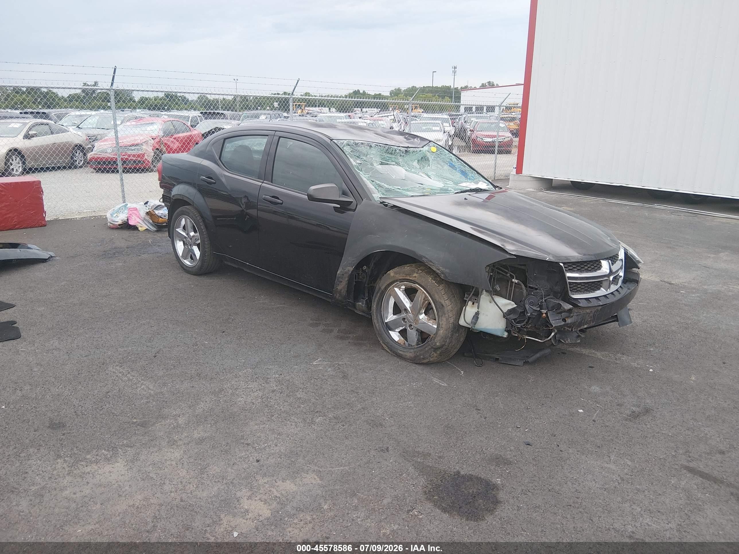 2014 Dodge Avenger SE, VIN 1C3CDZAB9EN173200 — Front end