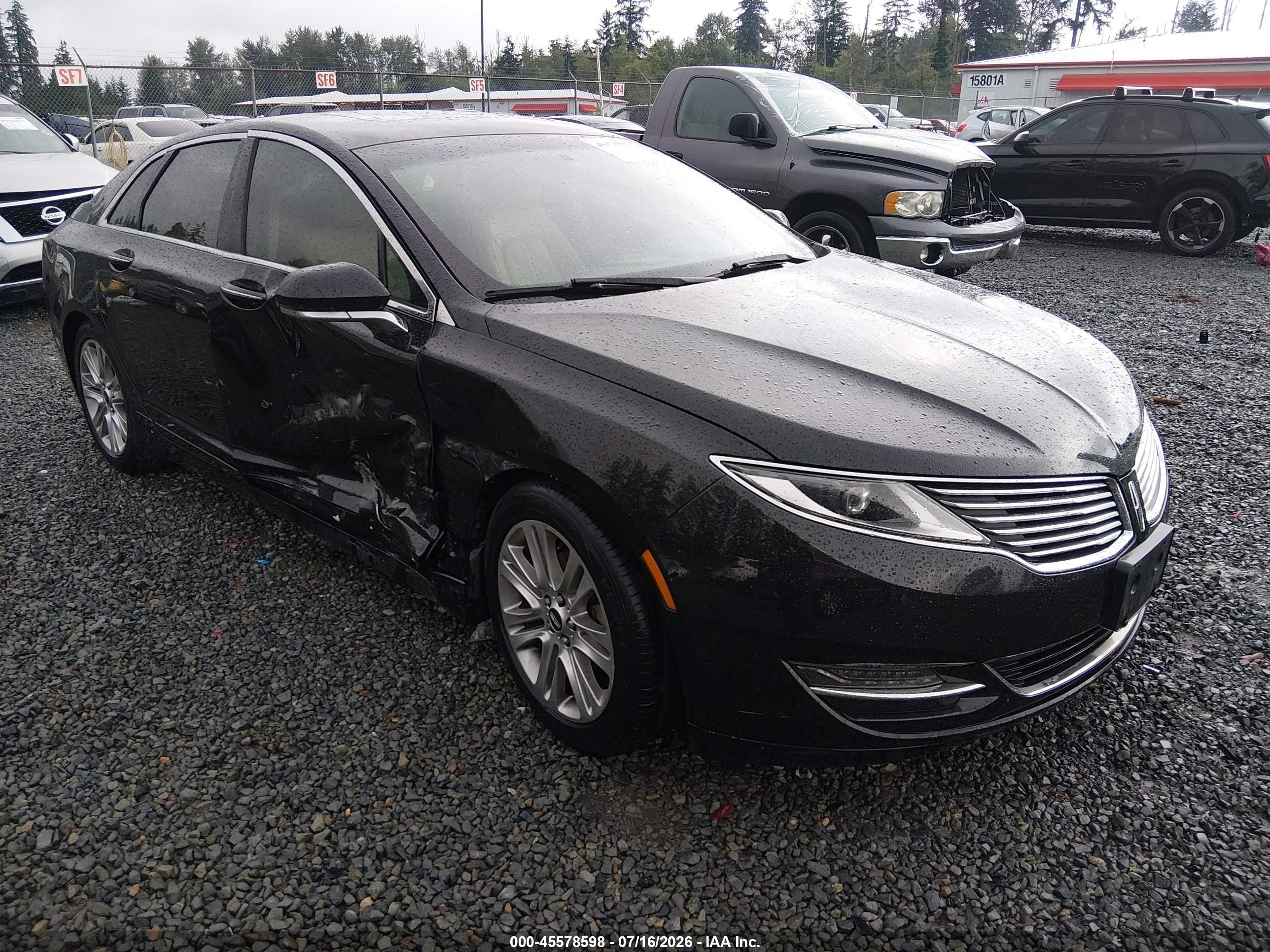 2013 Lincoln MKZ Hybrid, VIN 3LN6L2LUXDR826609 — Front end