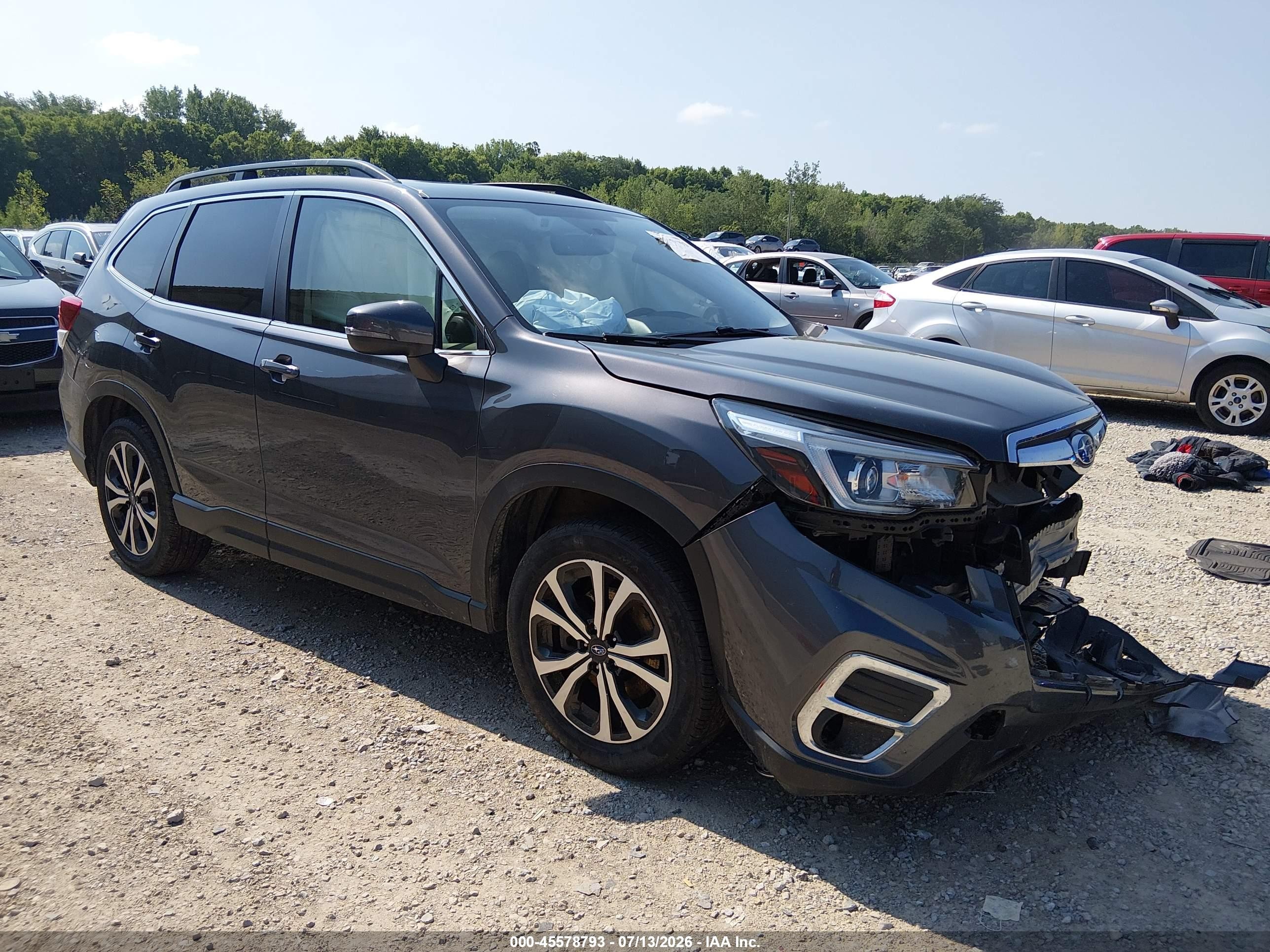 2020 Subaru Forester Limited, VIN JF2SKASC3LH558500 — Front end