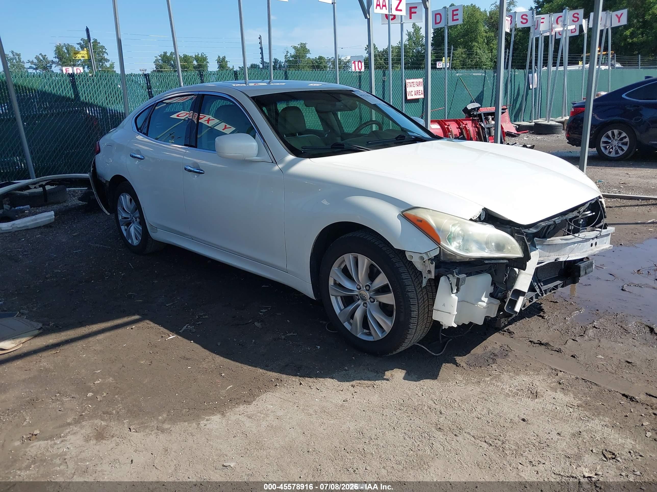 2011 Infiniti M, VIN JN1BY1AR9BM375162 — Front end