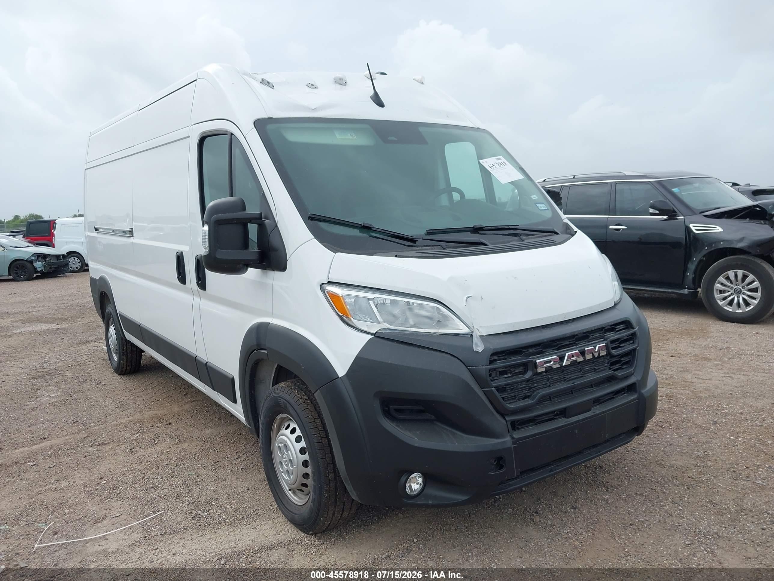 2026 Ram ProMaster Cargo Tradesman, VIN 3C6LRVDG6TE195984 — Перед