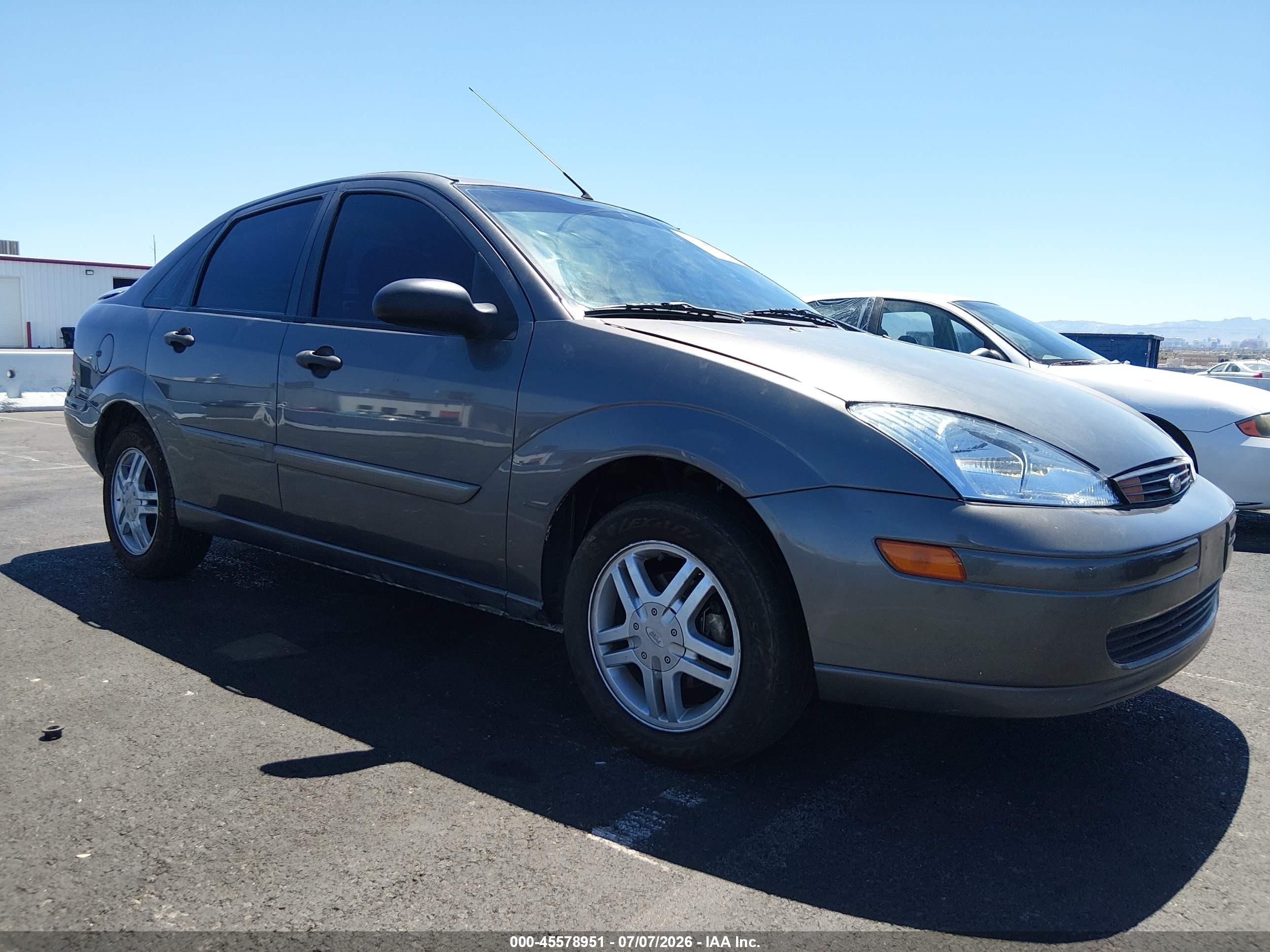 2003 Ford Focus SE, VIN 1FAFP34383W325367 — Normal wear