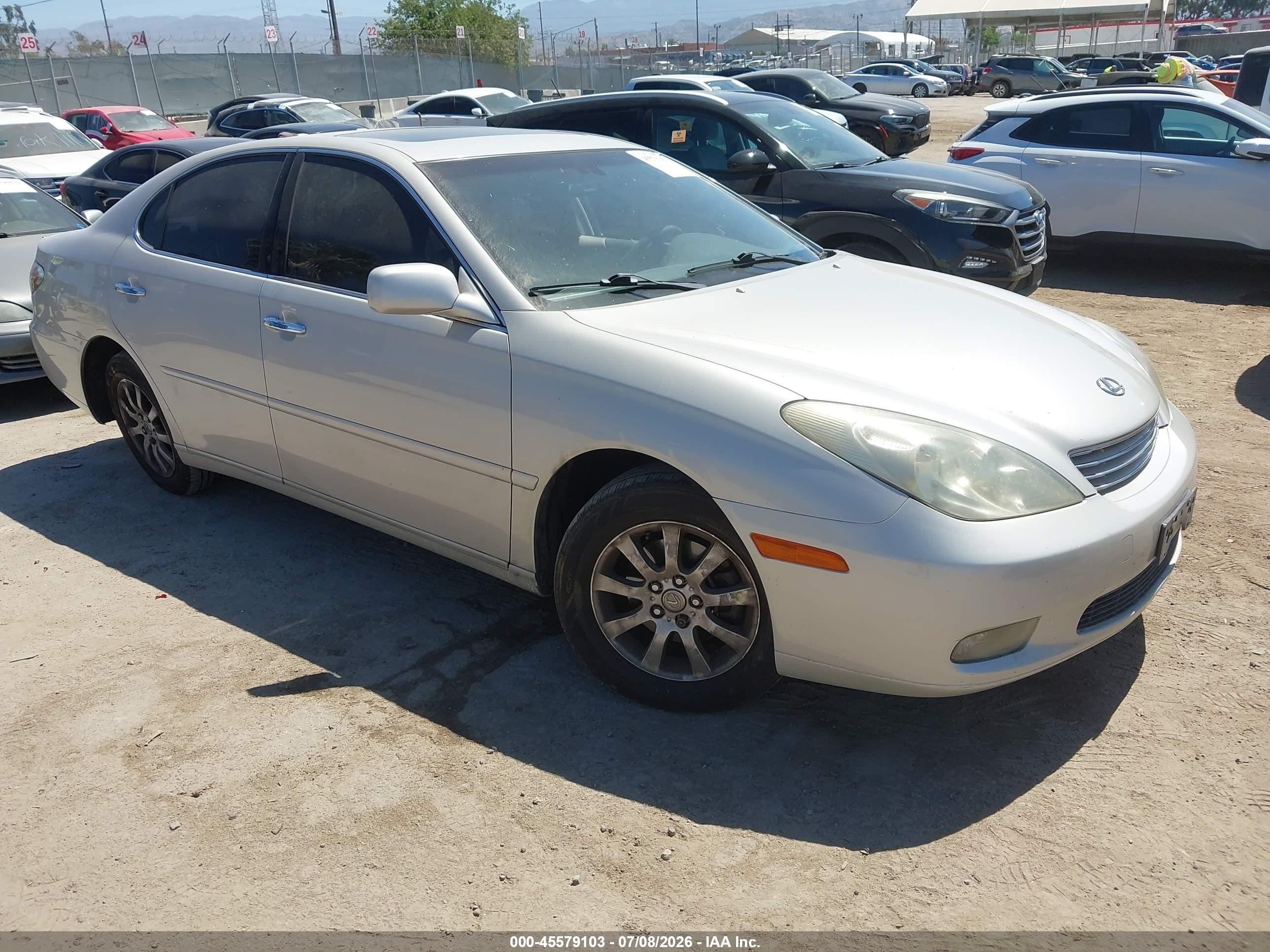 2003 Lexus ES 300, VIN JTHBF30G330138690 — Side