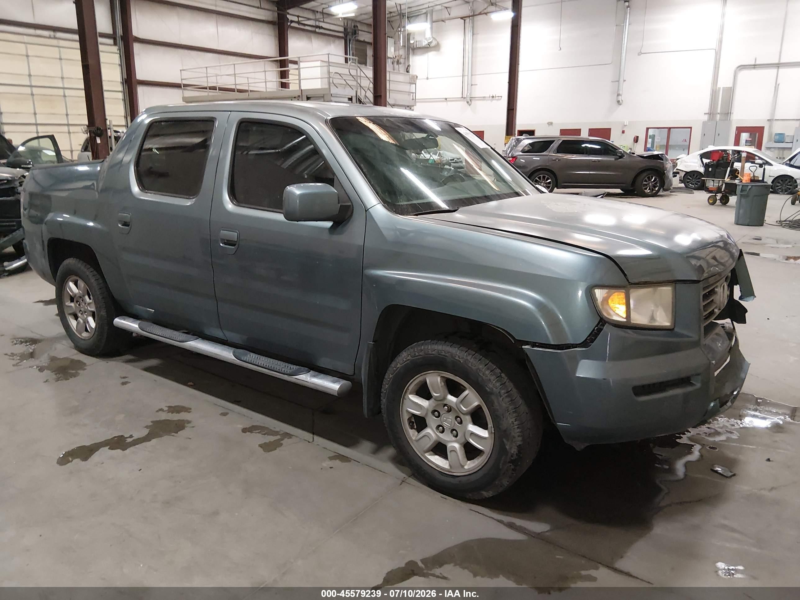 2007 Honda Ridgeline RTL, VIN 2HJYK16597H527185 — Front end