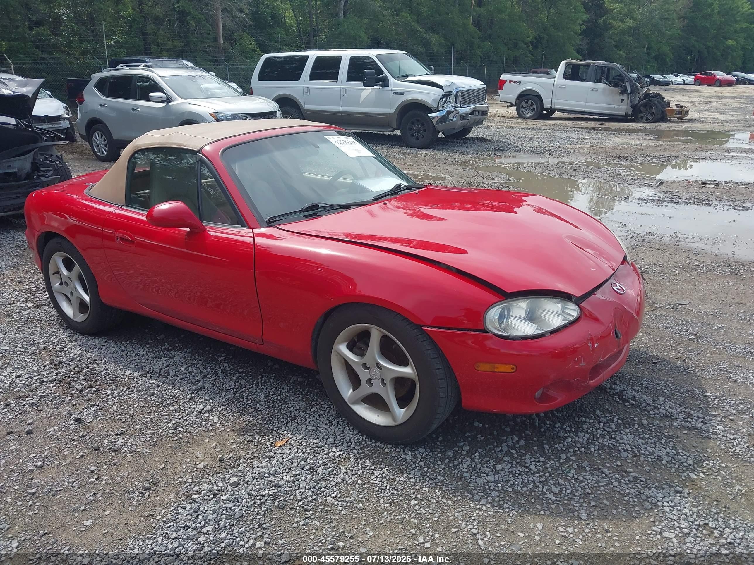2001 Mazda MX-5 Miata, VIN JM1NB353710217843 — Front end