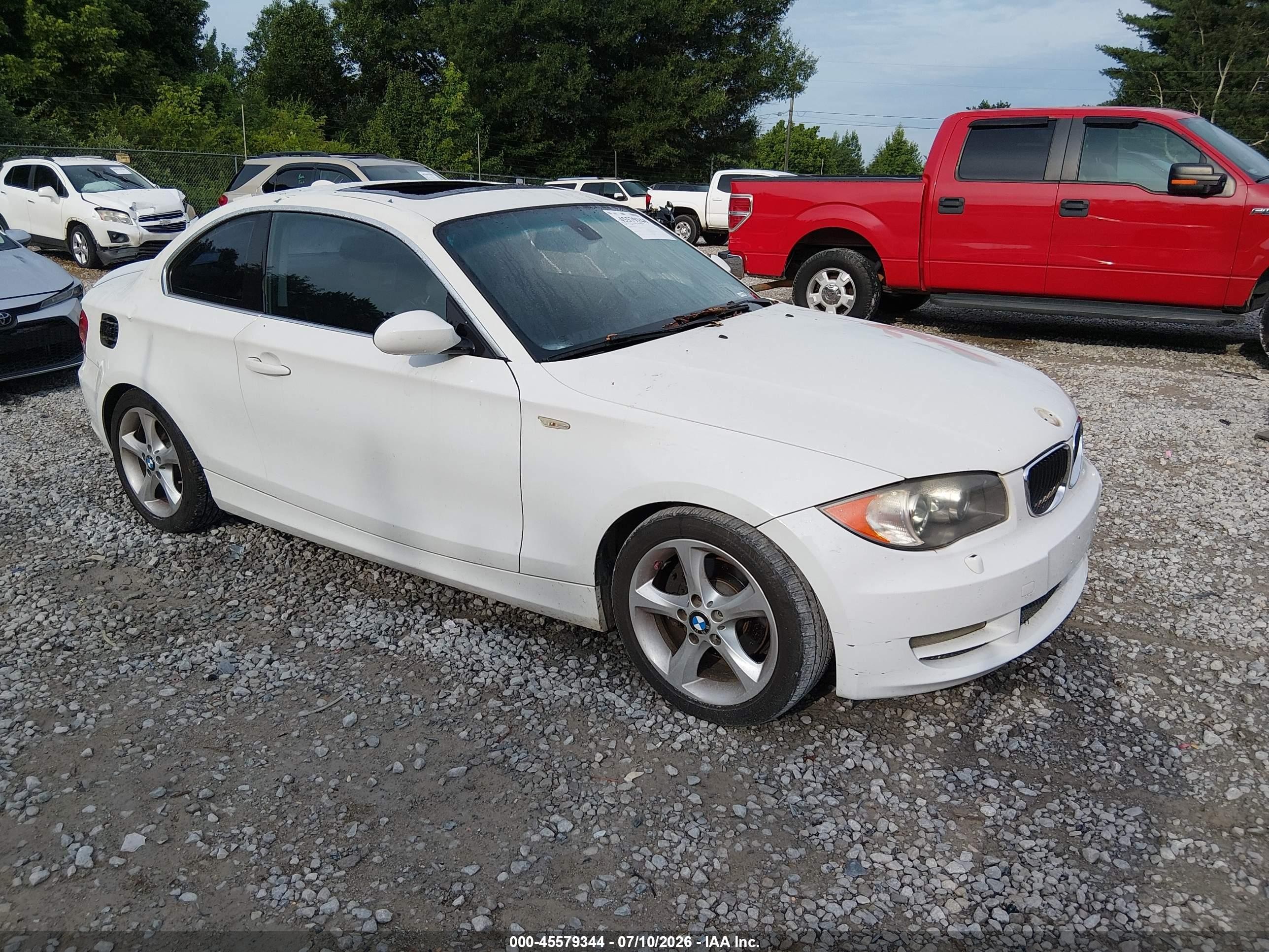 2009 BMW 1 Series 128i, VIN WBAUP93589VF48319 — Roof