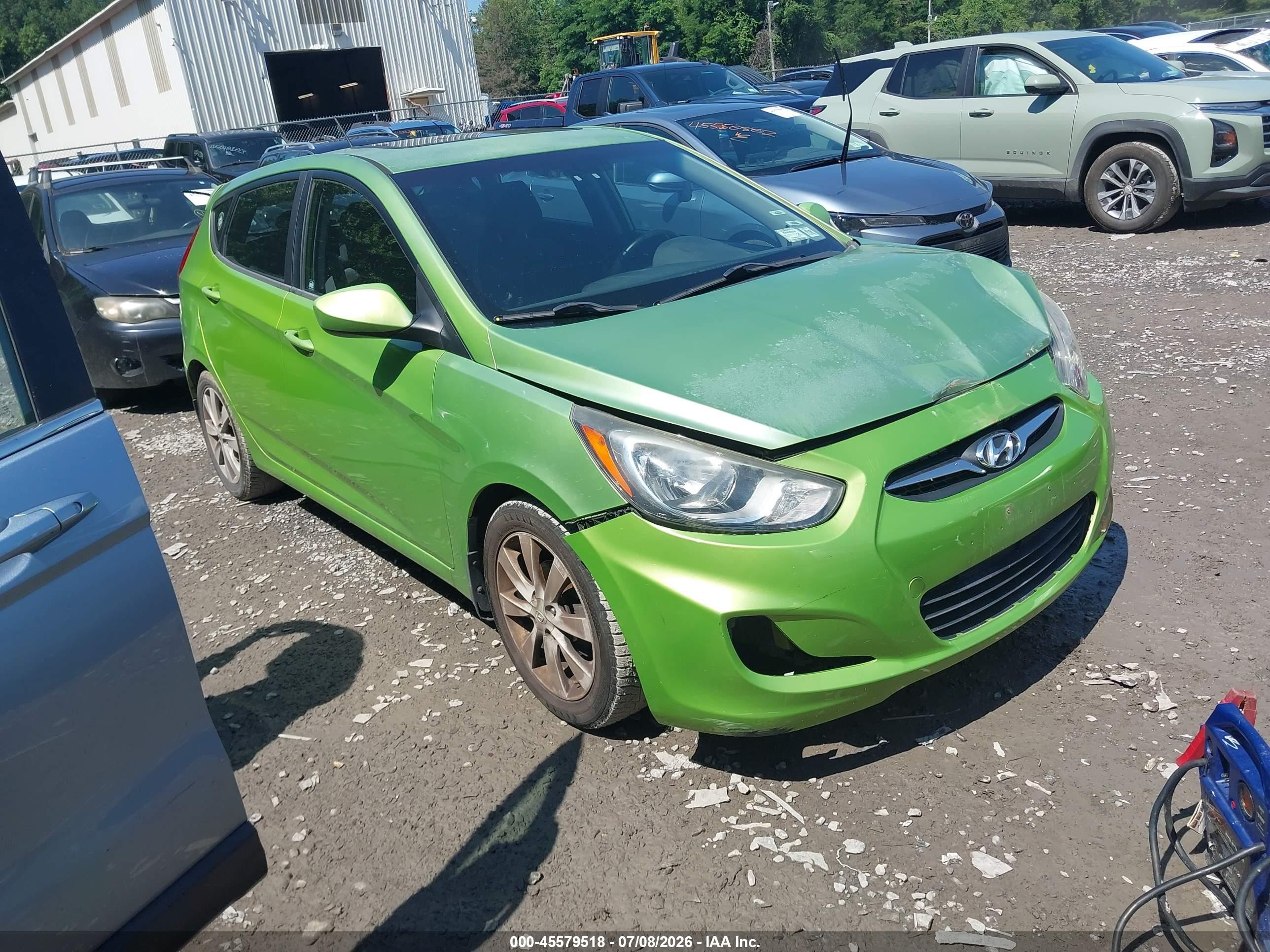 2012 Hyundai Accent SE, VIN KMHCU5AEXCU035257 — Front end