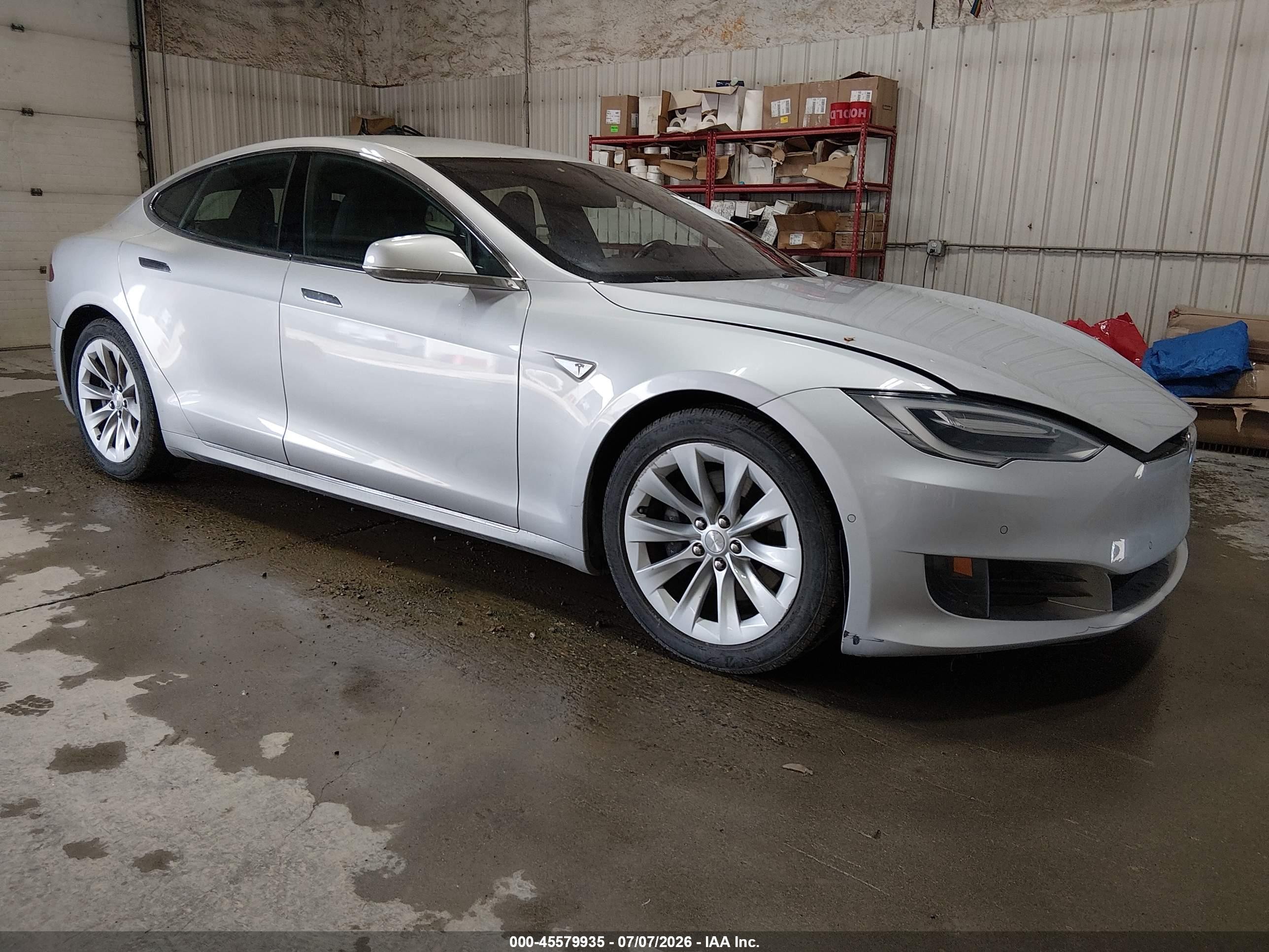 2016 Tesla Model S 90D, VIN 5YJSA1E23GF149794 — Rear end