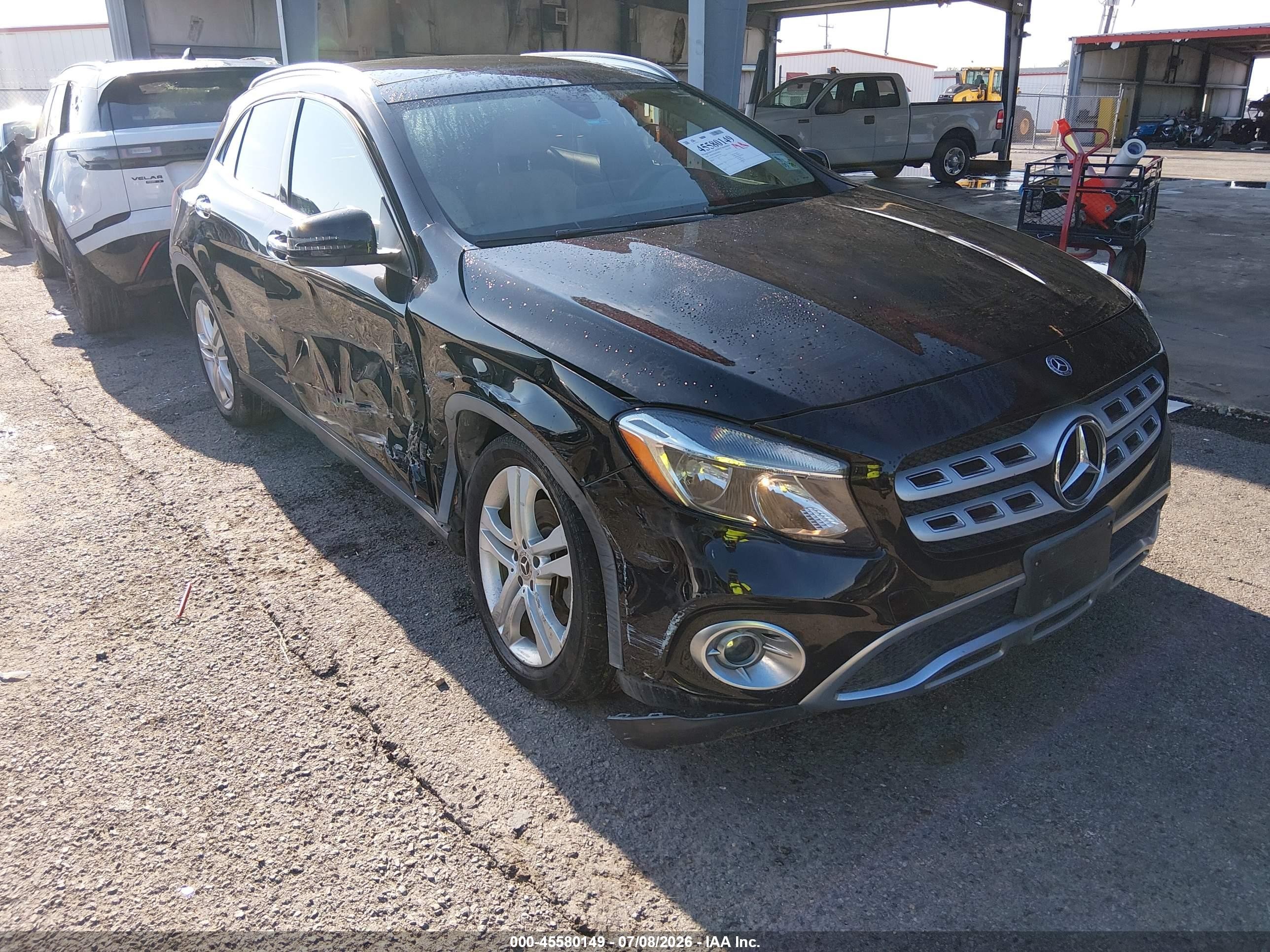 2018 Mercedes-Benz GLA 250, VIN WDCTG4GB7JJ417760 — Side
