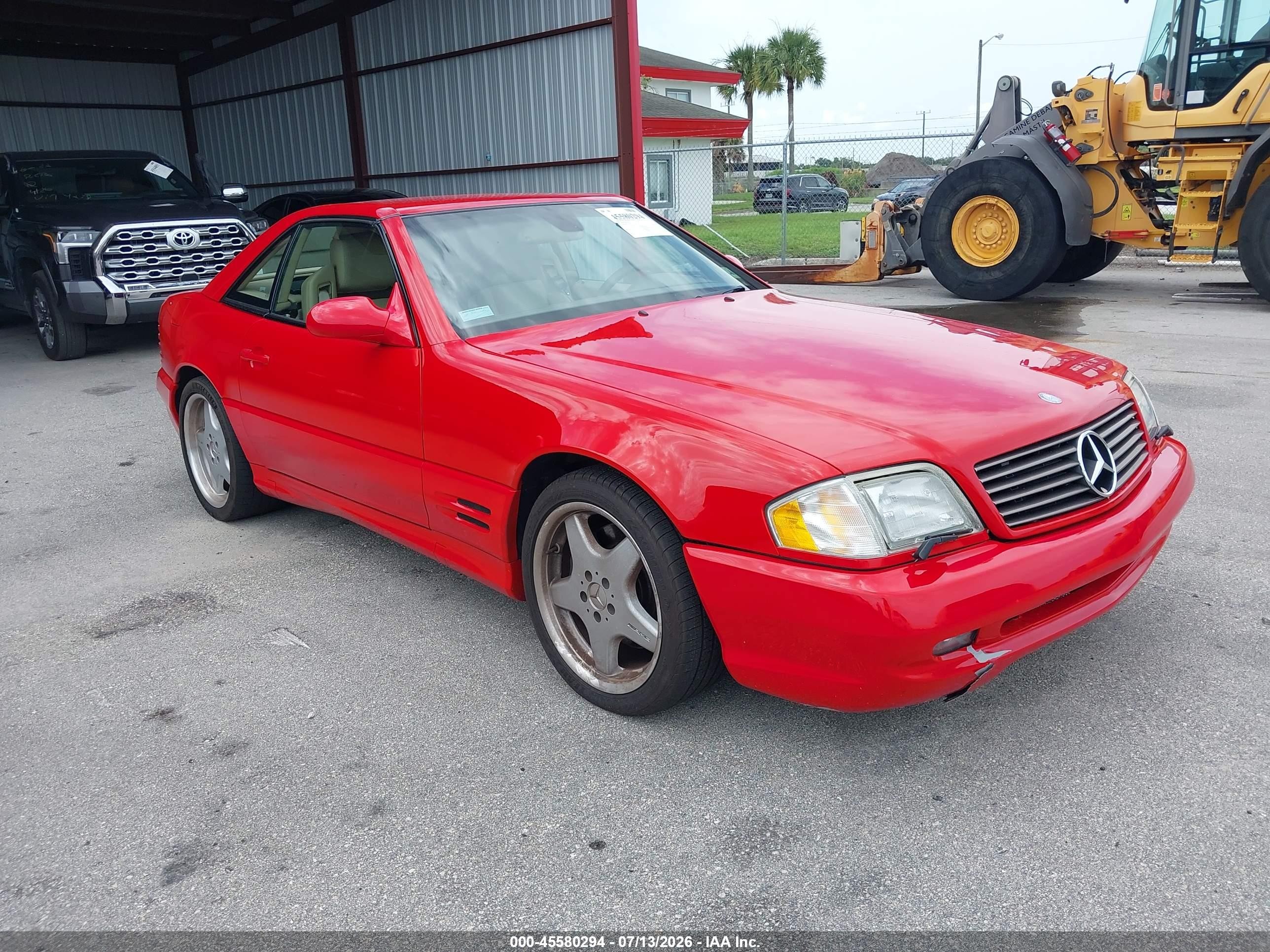 2002 Mercedes-Benz SL 500, VIN WDBFA68F32F201019 — Normal wear