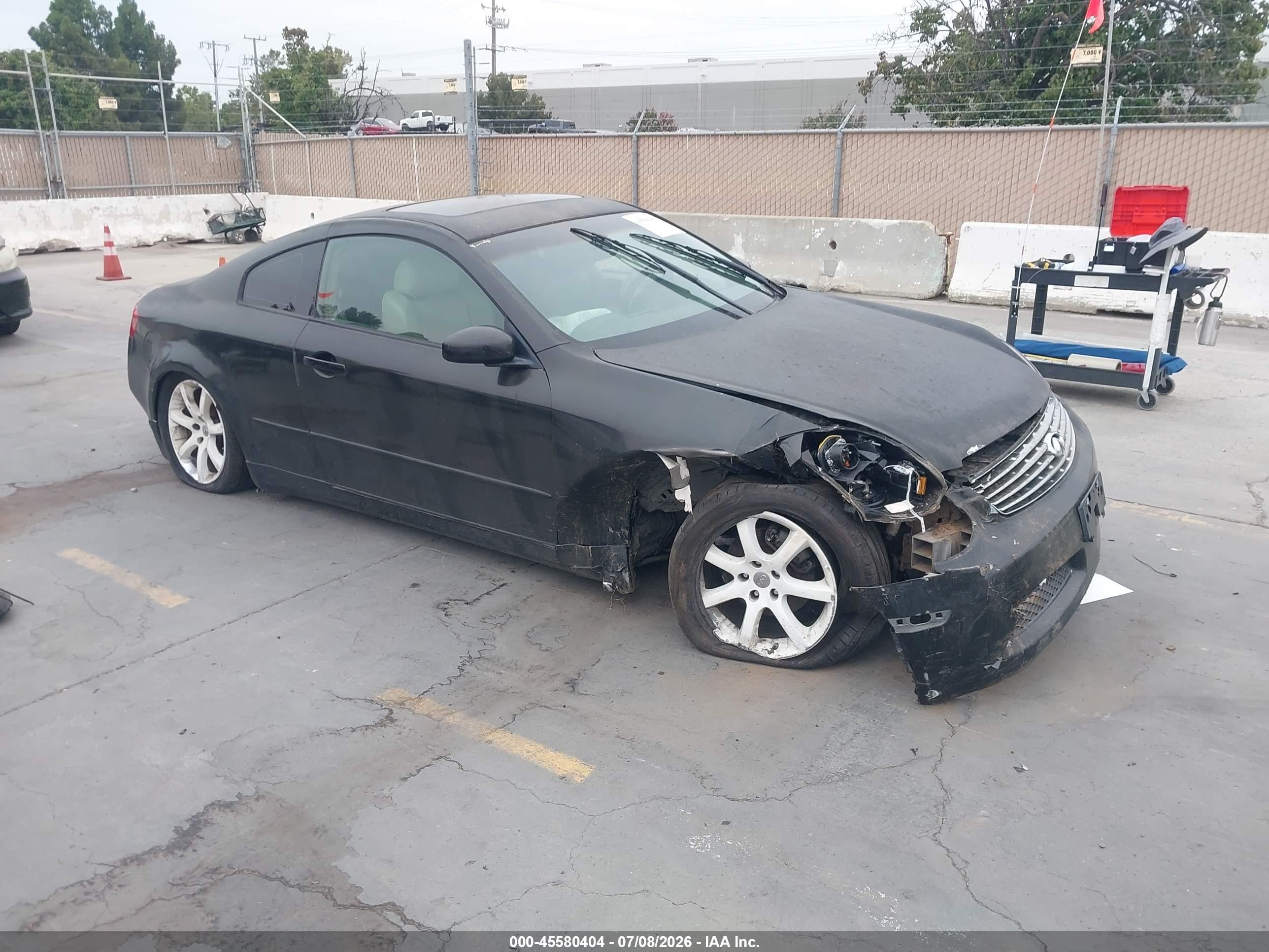 2004 Infiniti G35 w/Leather, VIN JNKCV54EX4M300465 — Normal wear