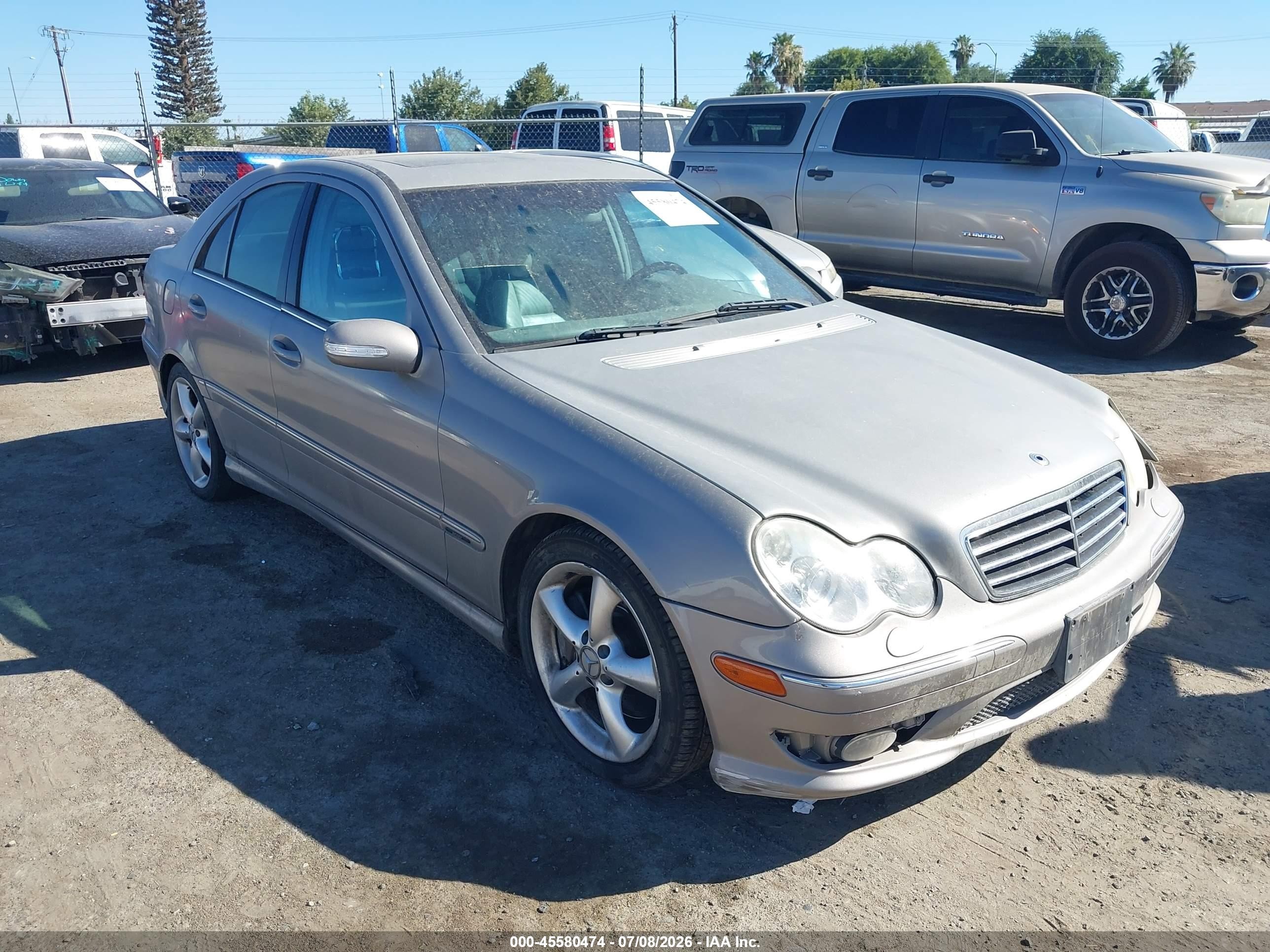 2005 Mercedes-Benz C 230 Kompressor, VIN WDBRF40J75F624239 — Side