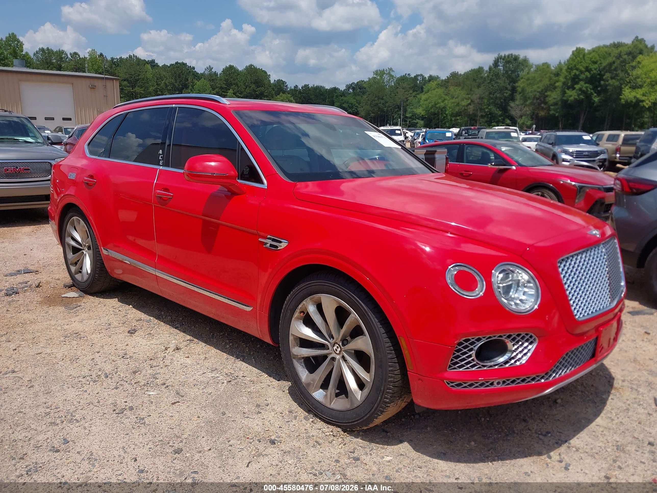 2019 Bentley Bentayga V8, VIN SJAAM2ZV6KC026253 — Normal wear