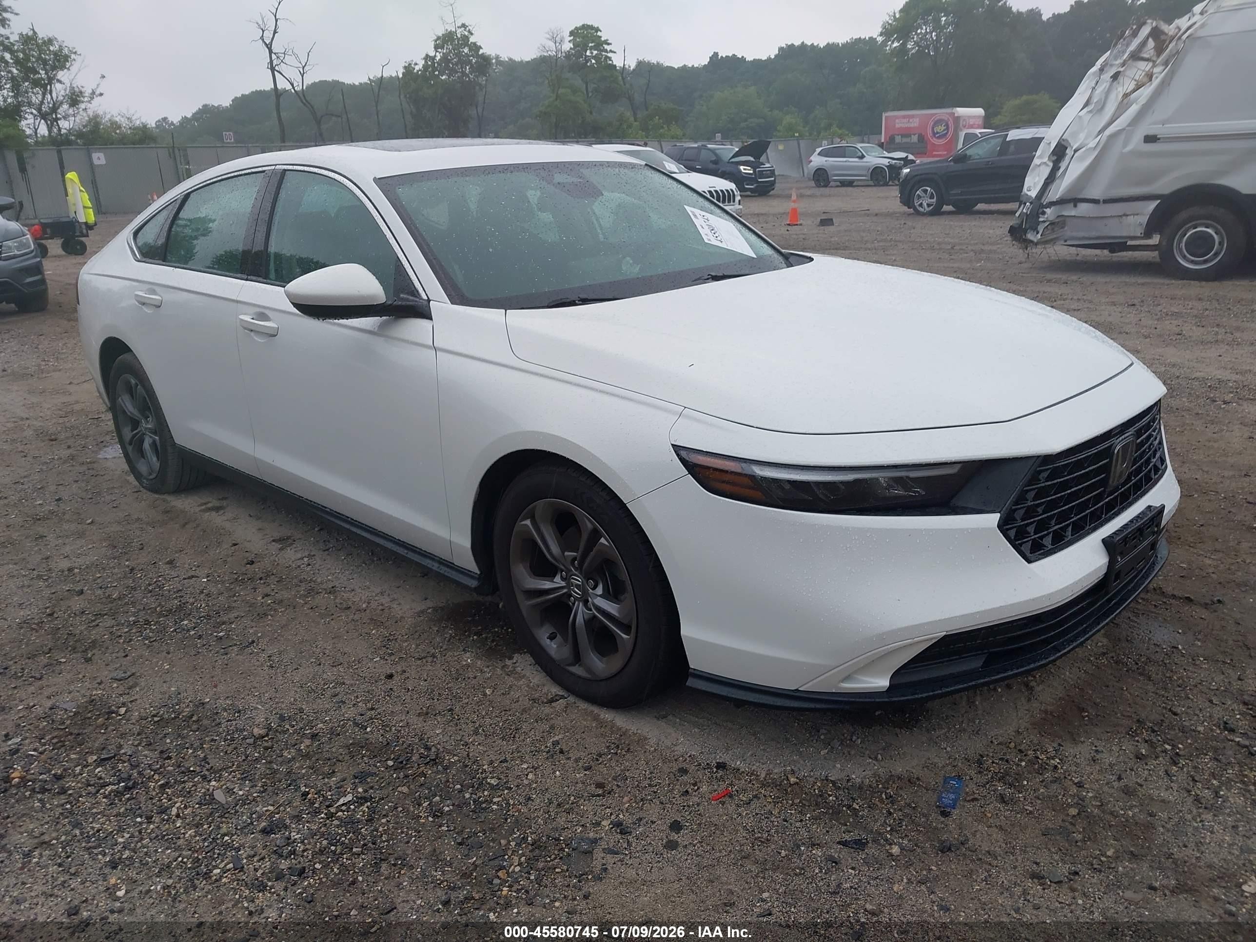 2023 Honda Accord EX, VIN 1HGCY1F34PA035479 — Бок