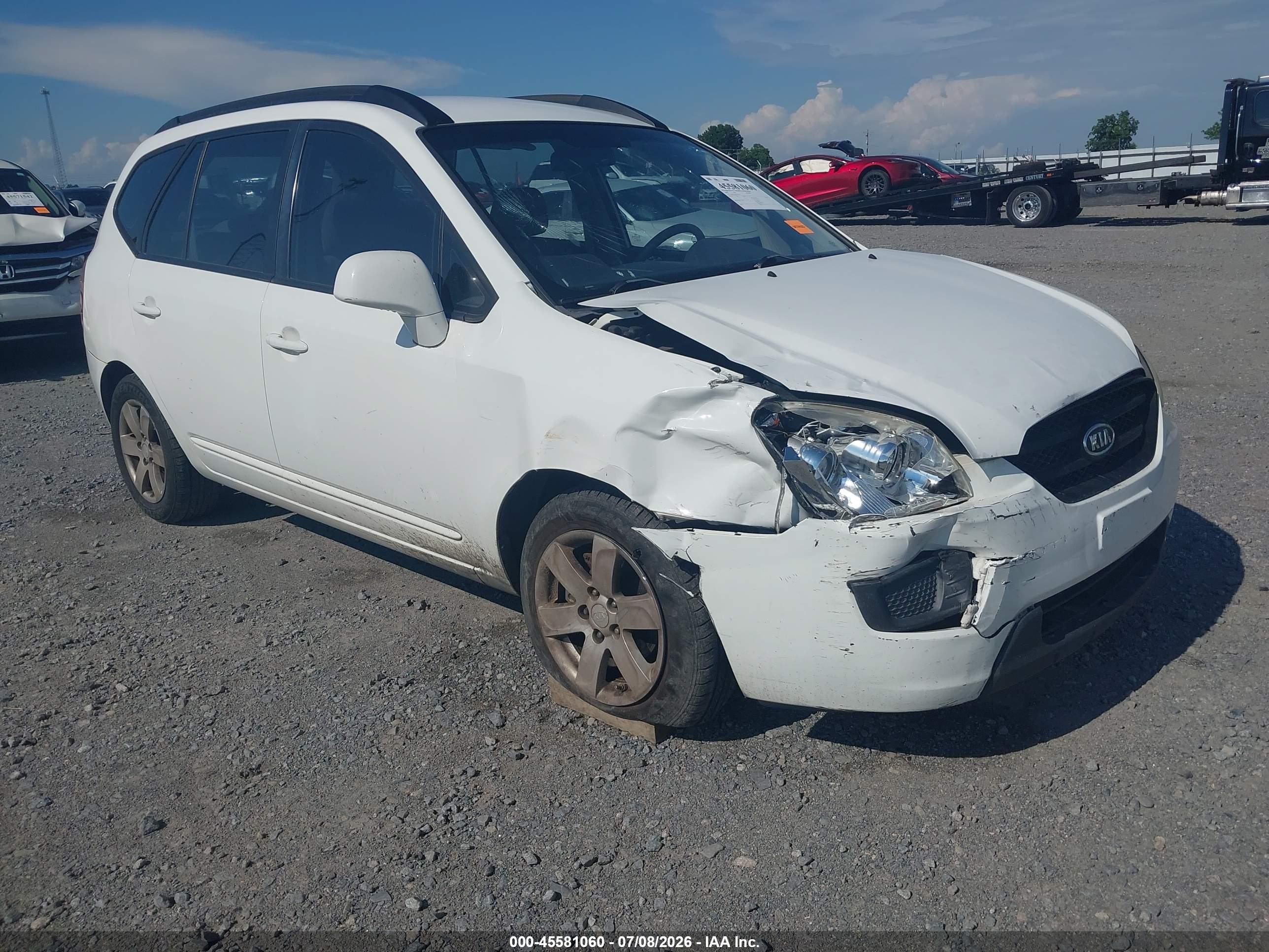 2008 Kia Rondo EX, VIN KNAFG526587151470 — Front end