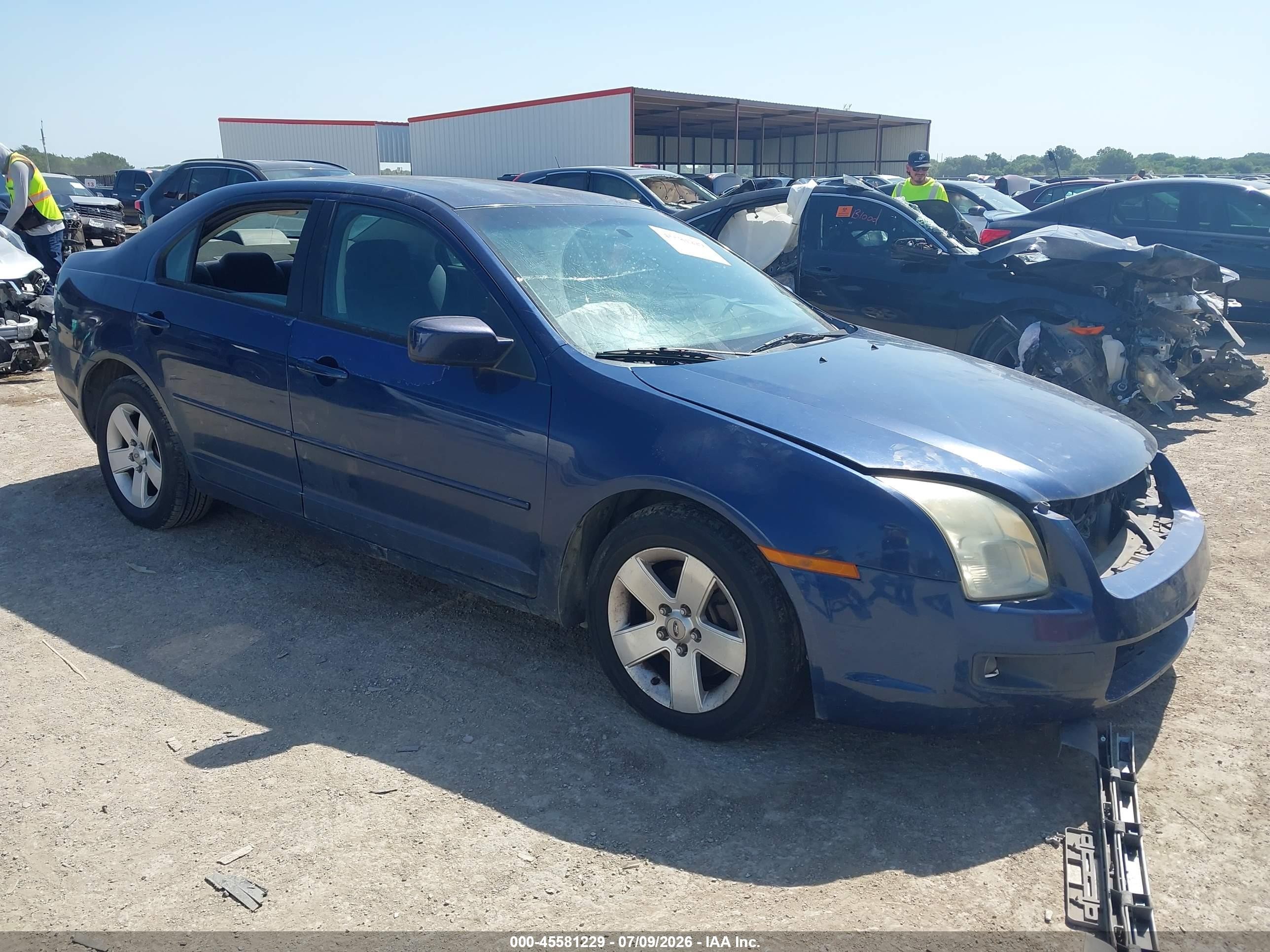 2006 Ford Fusion SE, VIN 3FAFP07126R233218 — Перед