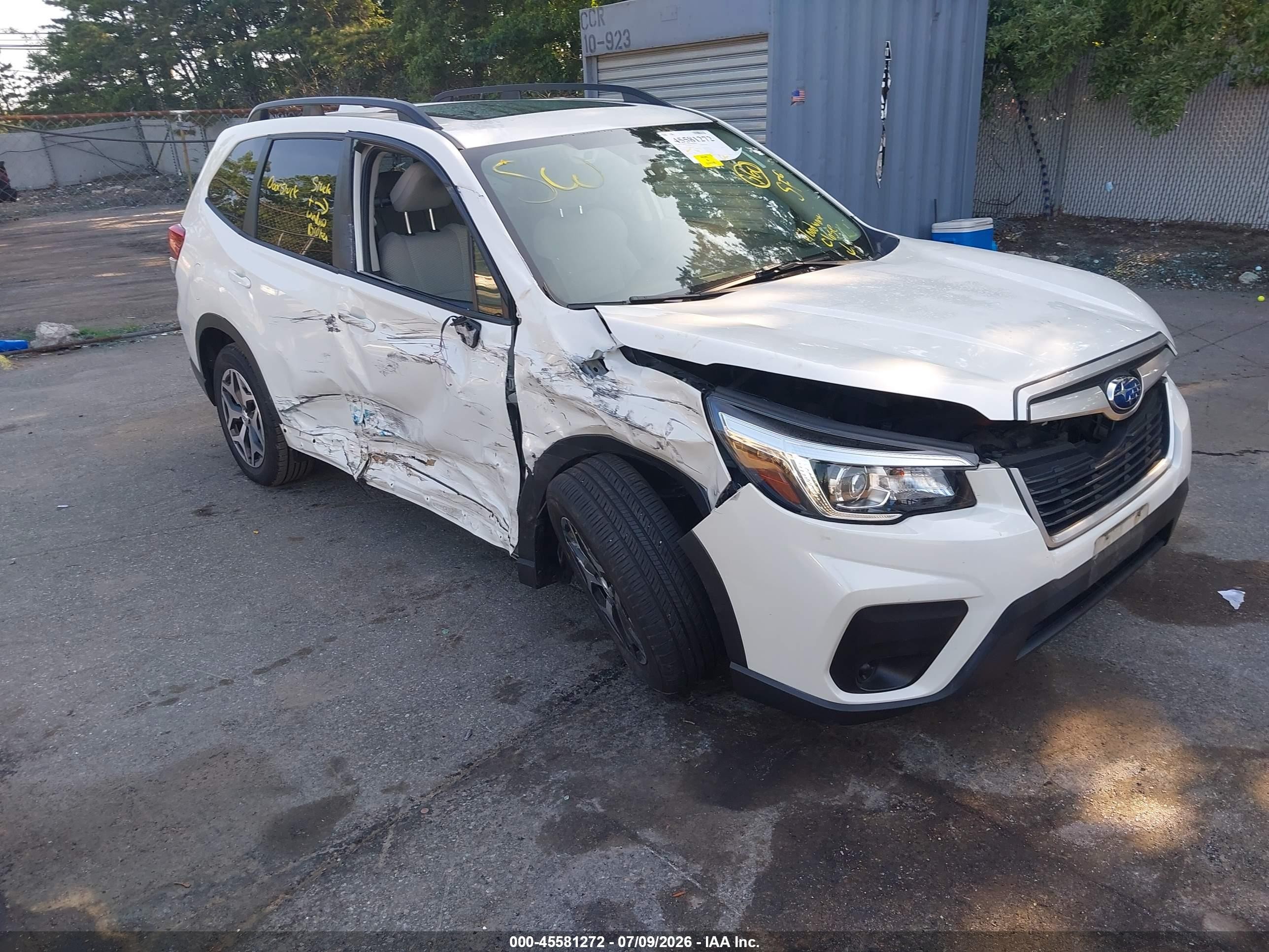 2019 Subaru Forester Premium, VIN JF2SKAECXKH566555 — Перед
