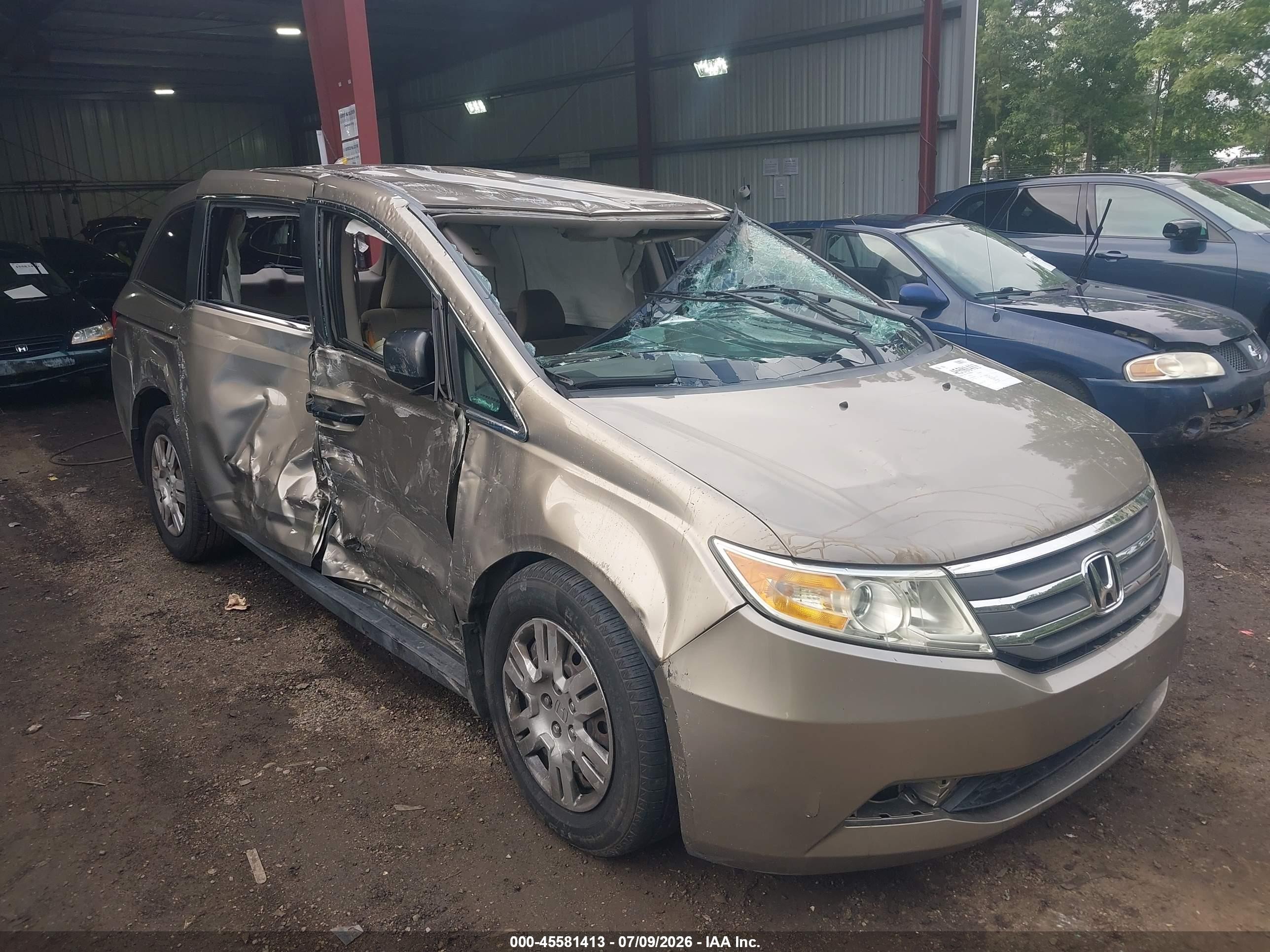 2011 Honda Odyssey LX, VIN 5FNRL5H24BB060658 — Опрокидывание