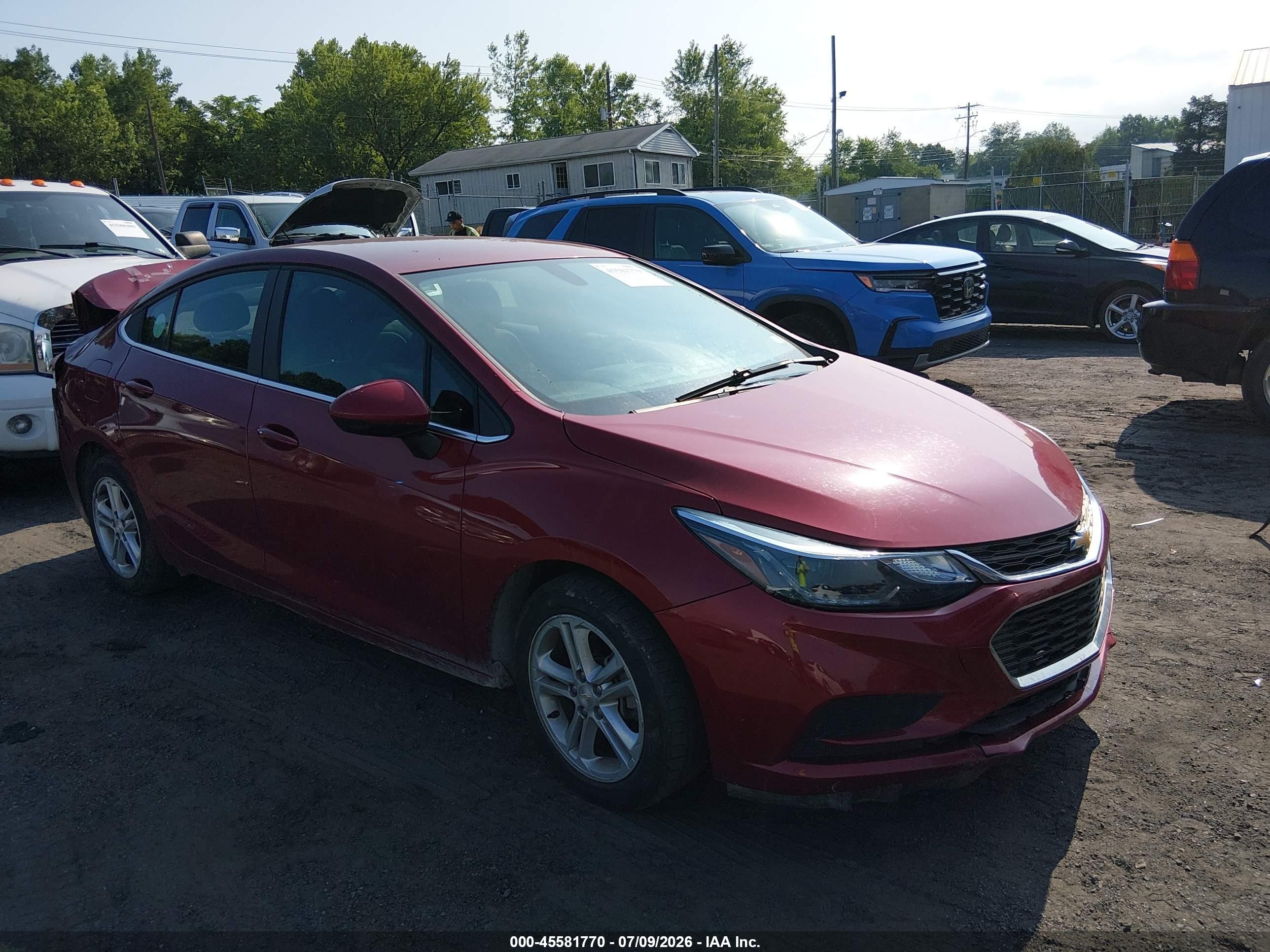 2018 Chevrolet Cruze LT, VIN 1G1BE5SM0J7244272 — Rear end
