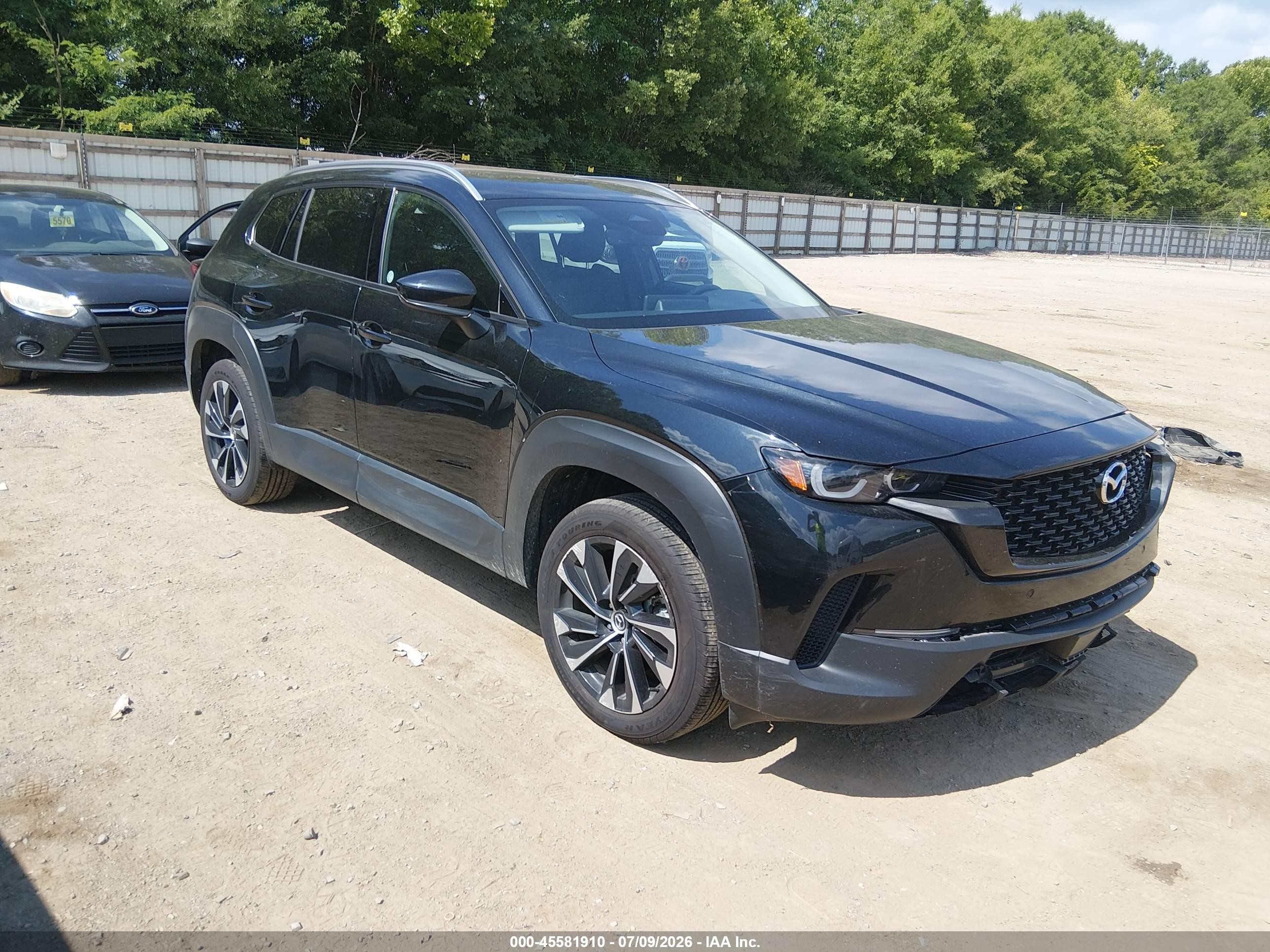 2026 Mazda CX-50 Hybrid Premium Plus, VIN 7MMVAAEWXTN151022 — Front end