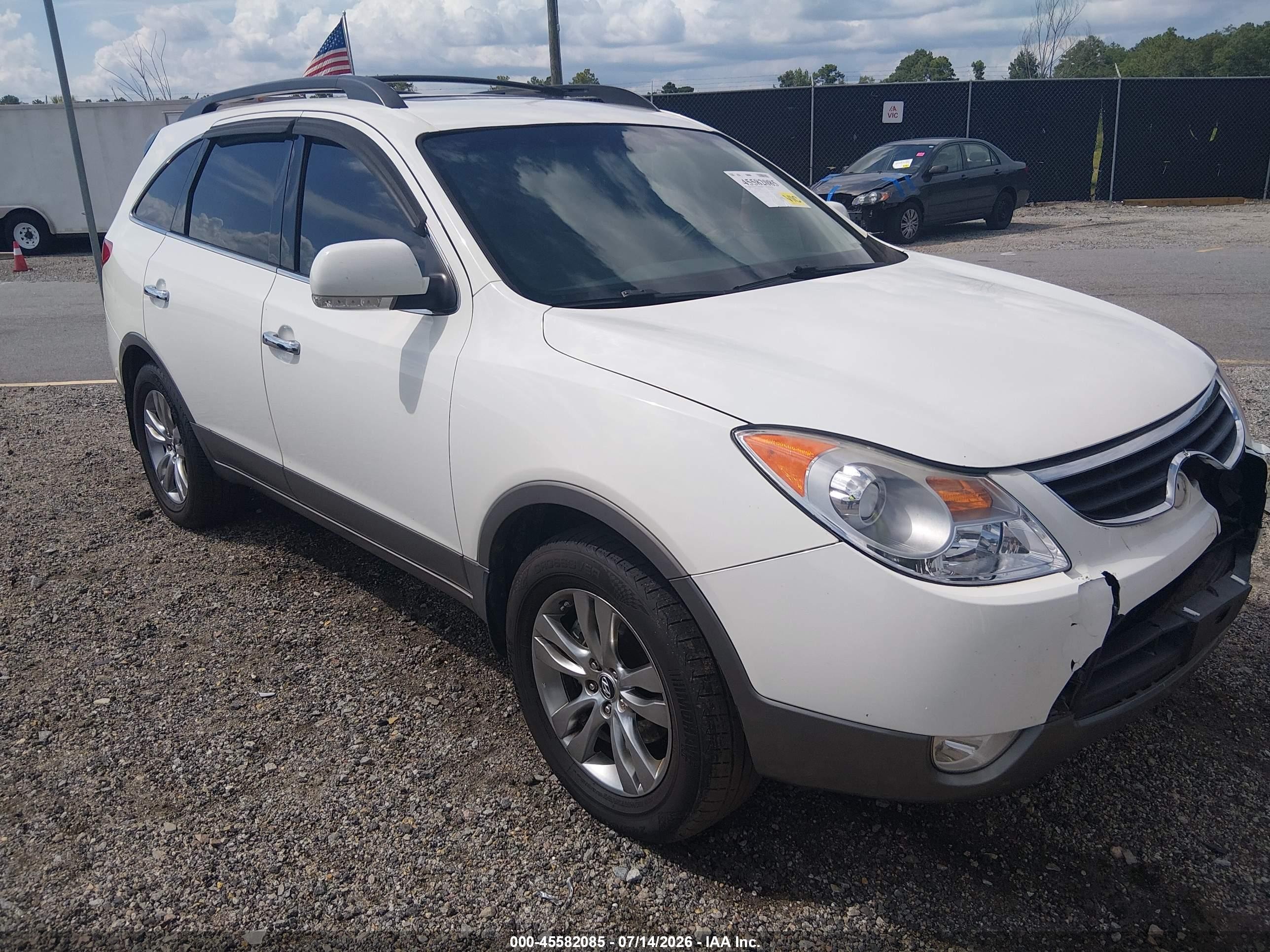 2012 Hyundai Veracruz Limited, VIN KM8NUDCC3CU187573 — Front end