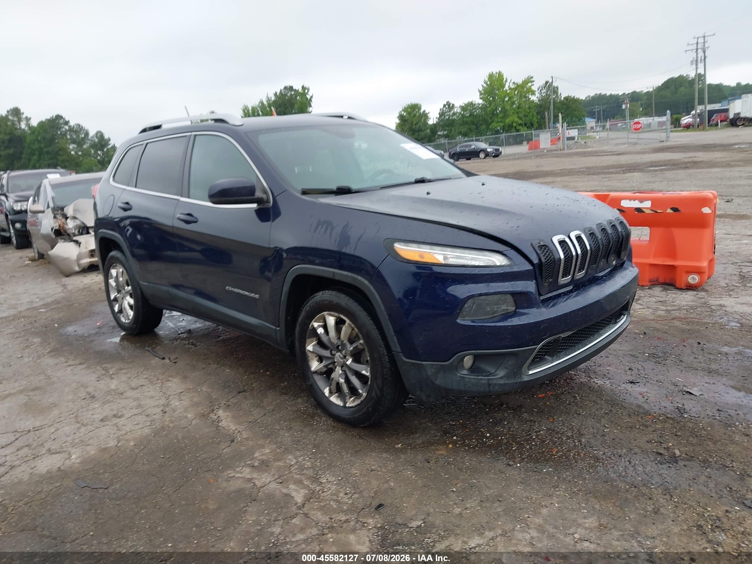 2014 Jeep Cherokee Limited, VIN 1C4PJMDS8EW282701 — Front end