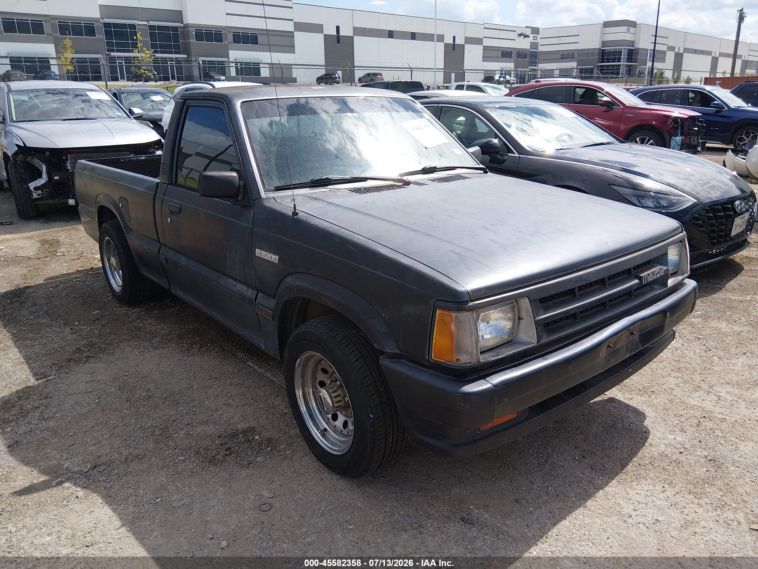 1988 Mazda B-Series, VIN JM2UF1132J0370104 — Normal wear