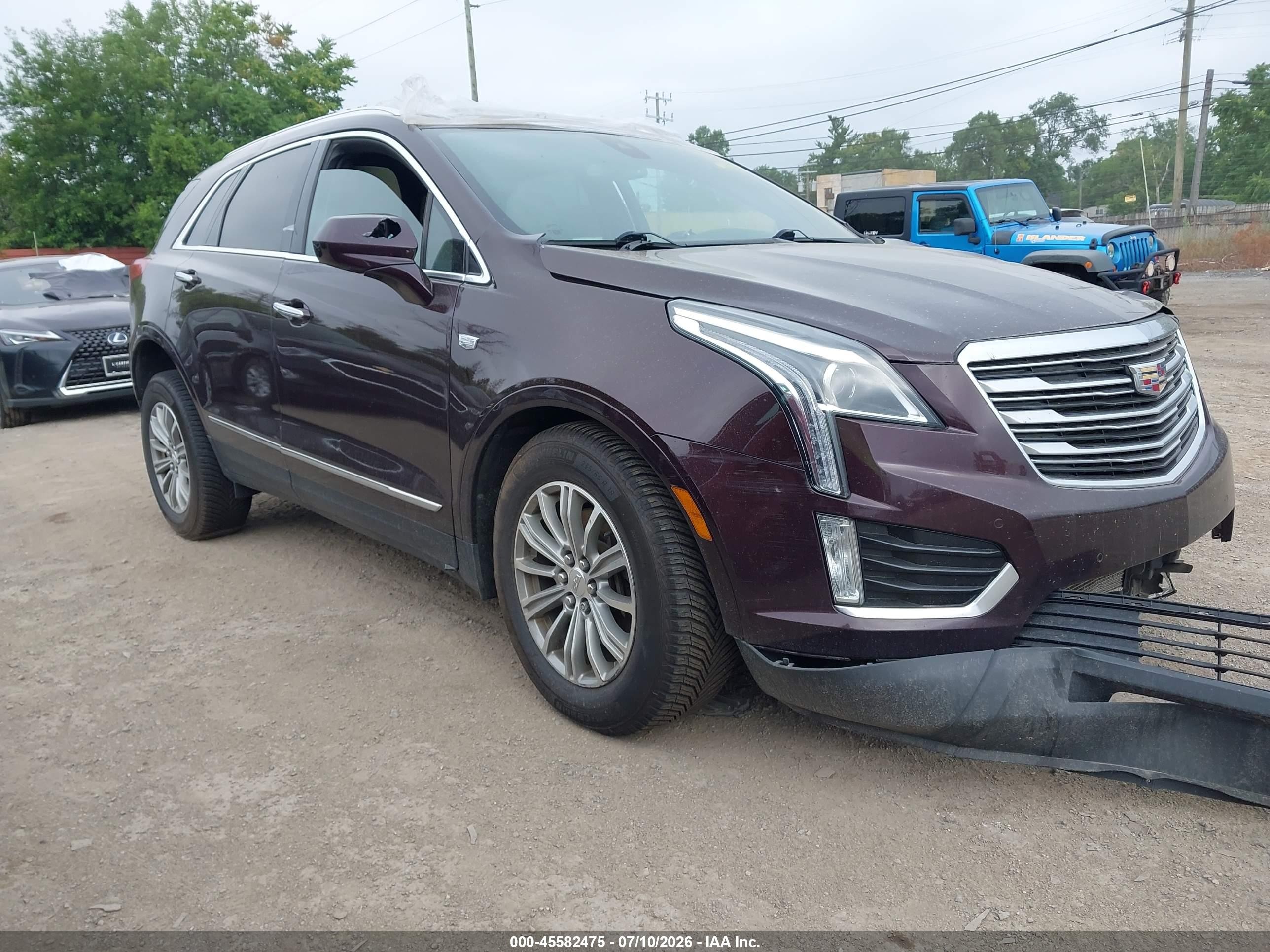 2018 Cadillac XT5 Luxury AWD, VIN 1GYKNDRS3JZ185304 — Front end