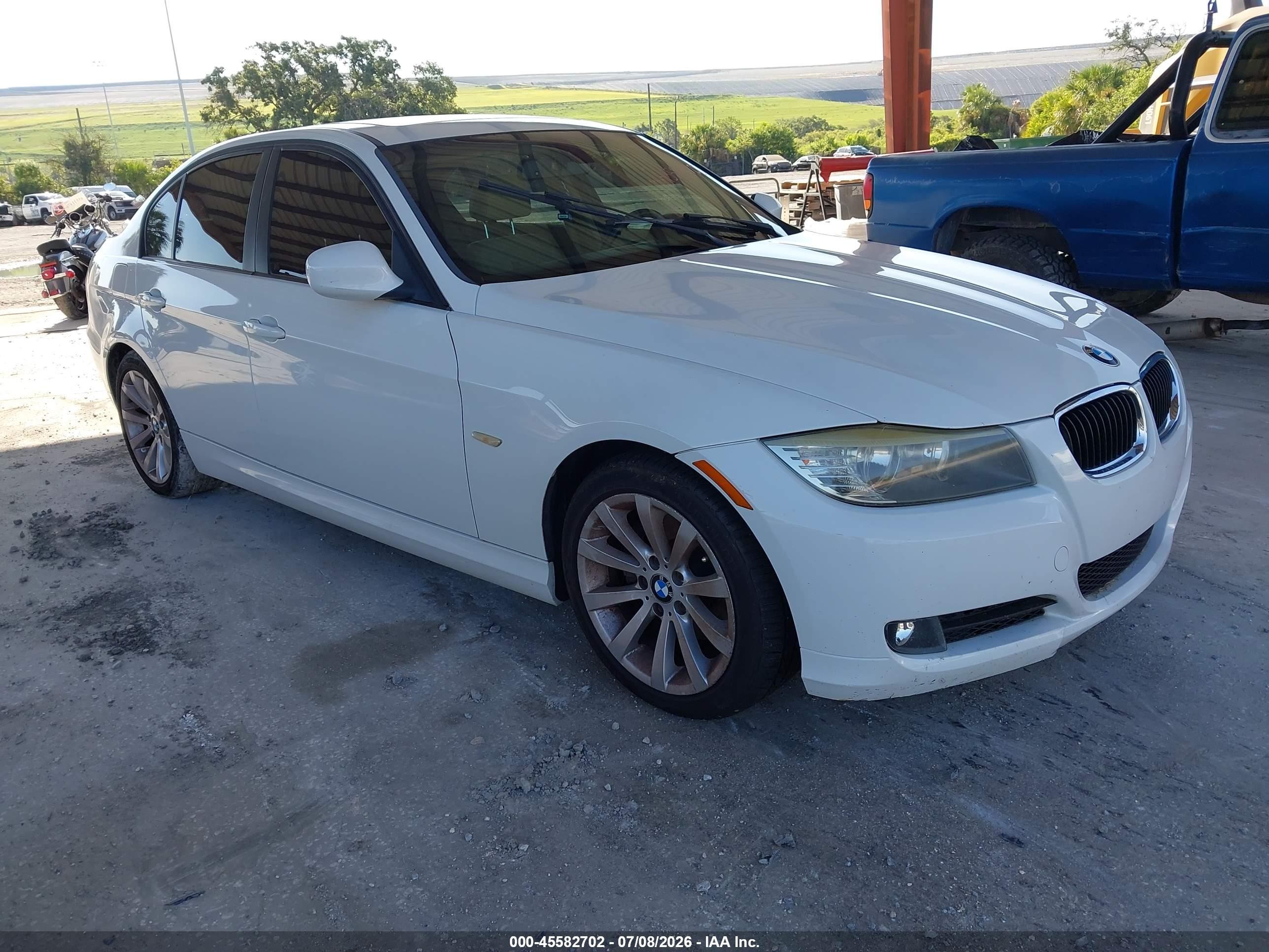 2011 BMW 3 Series 328i, VIN WBAPH7G5XBNN03037 — Normal wear