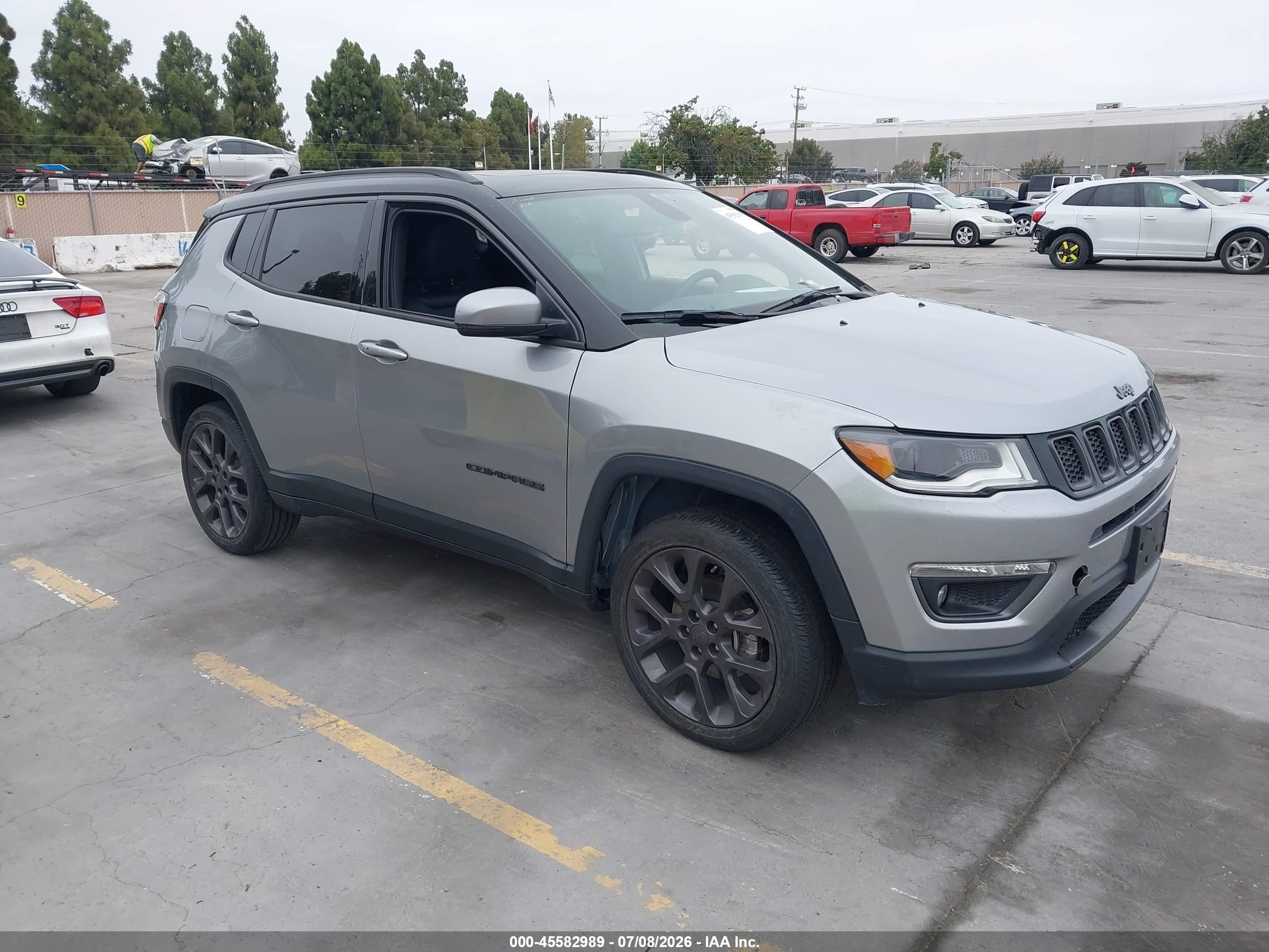 2020 Jeep Compass Limited, VIN 3C4NJDCBXLT242759 — Normal wear