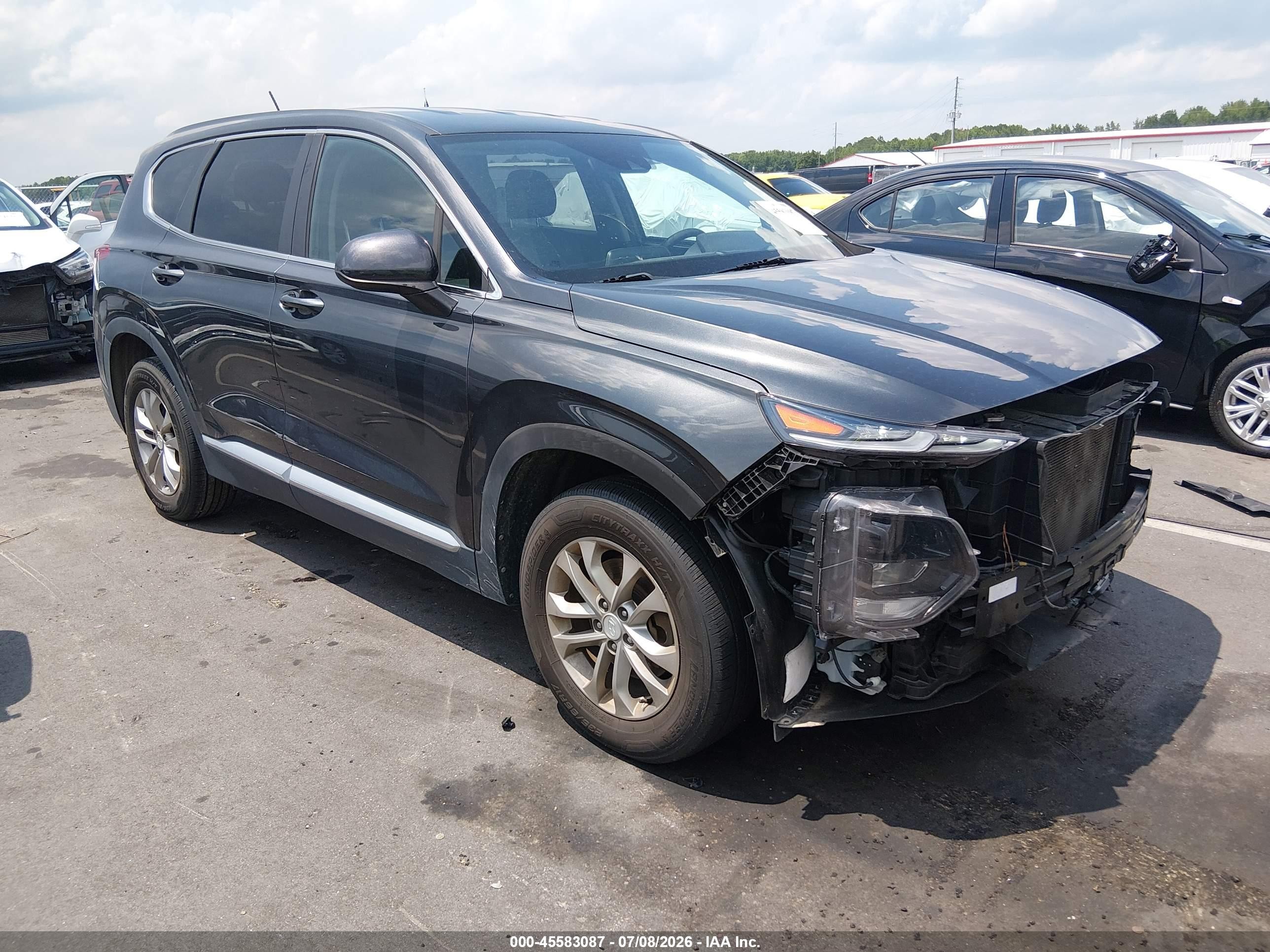 2020 Hyundai Santa Fe SE, VIN 5NMS23AD7LH278789 — Перед