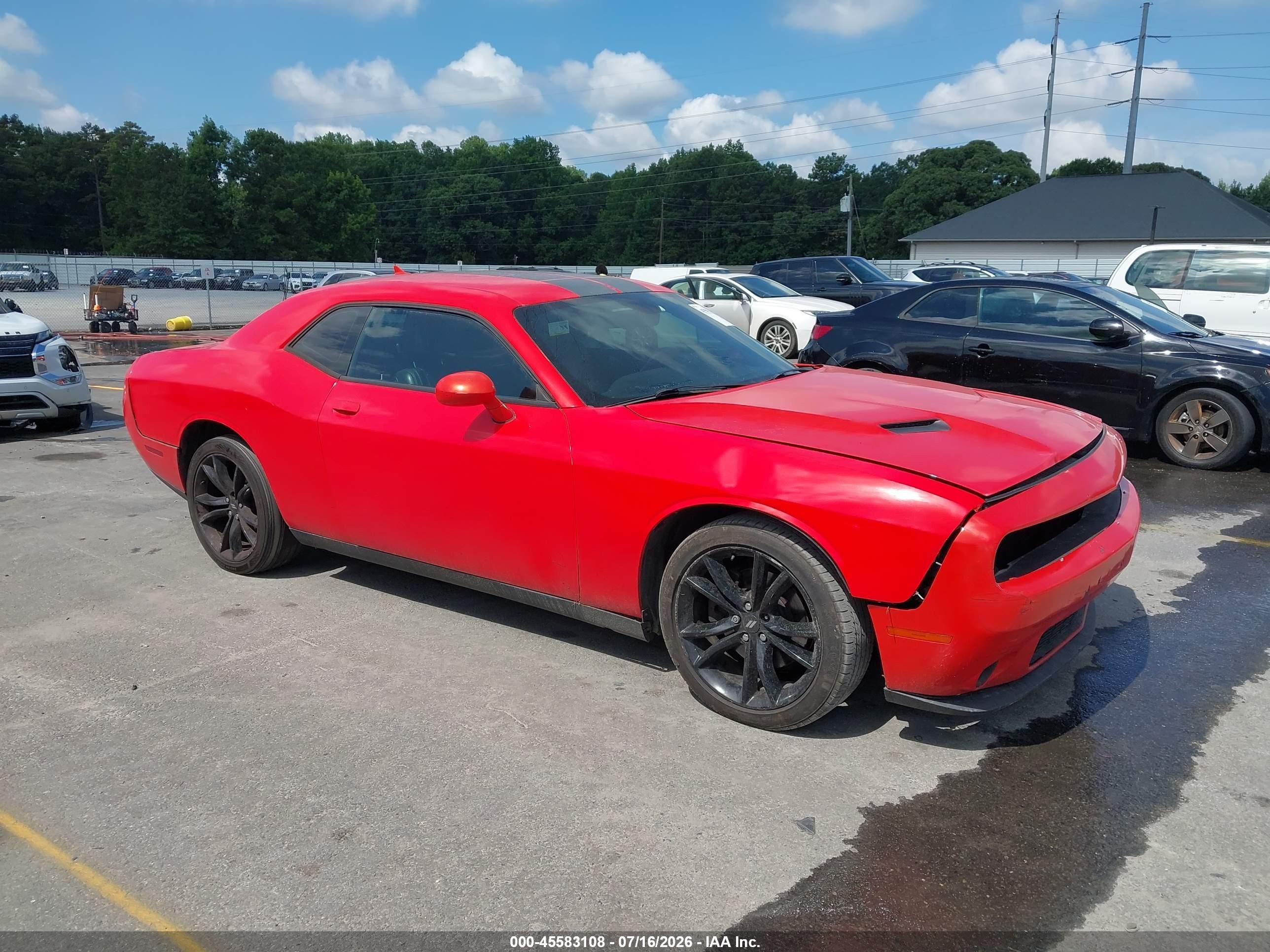 2017 Dodge Challenger SXT, VIN 2C3CDZAG4HH527438 — Front end