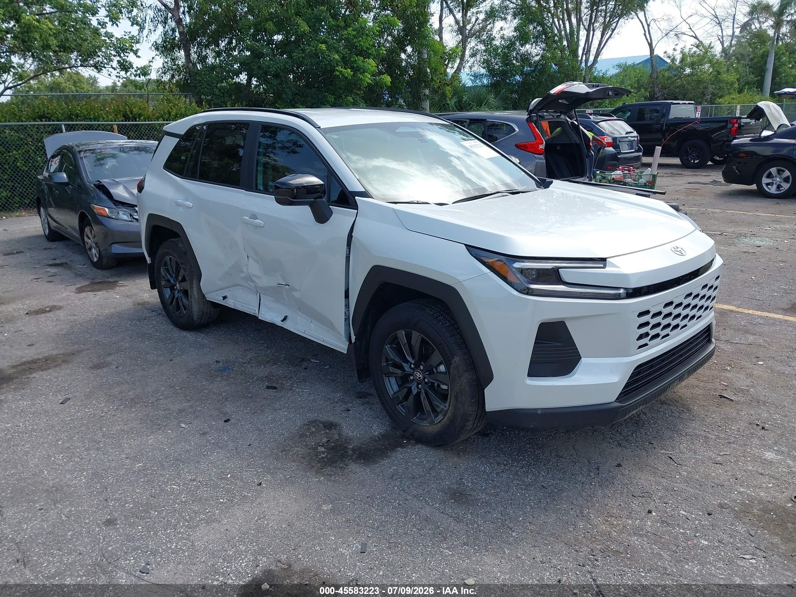 2026 Toyota RAV4 LE, VIN 2T36DRBV9TW005063 — Бок