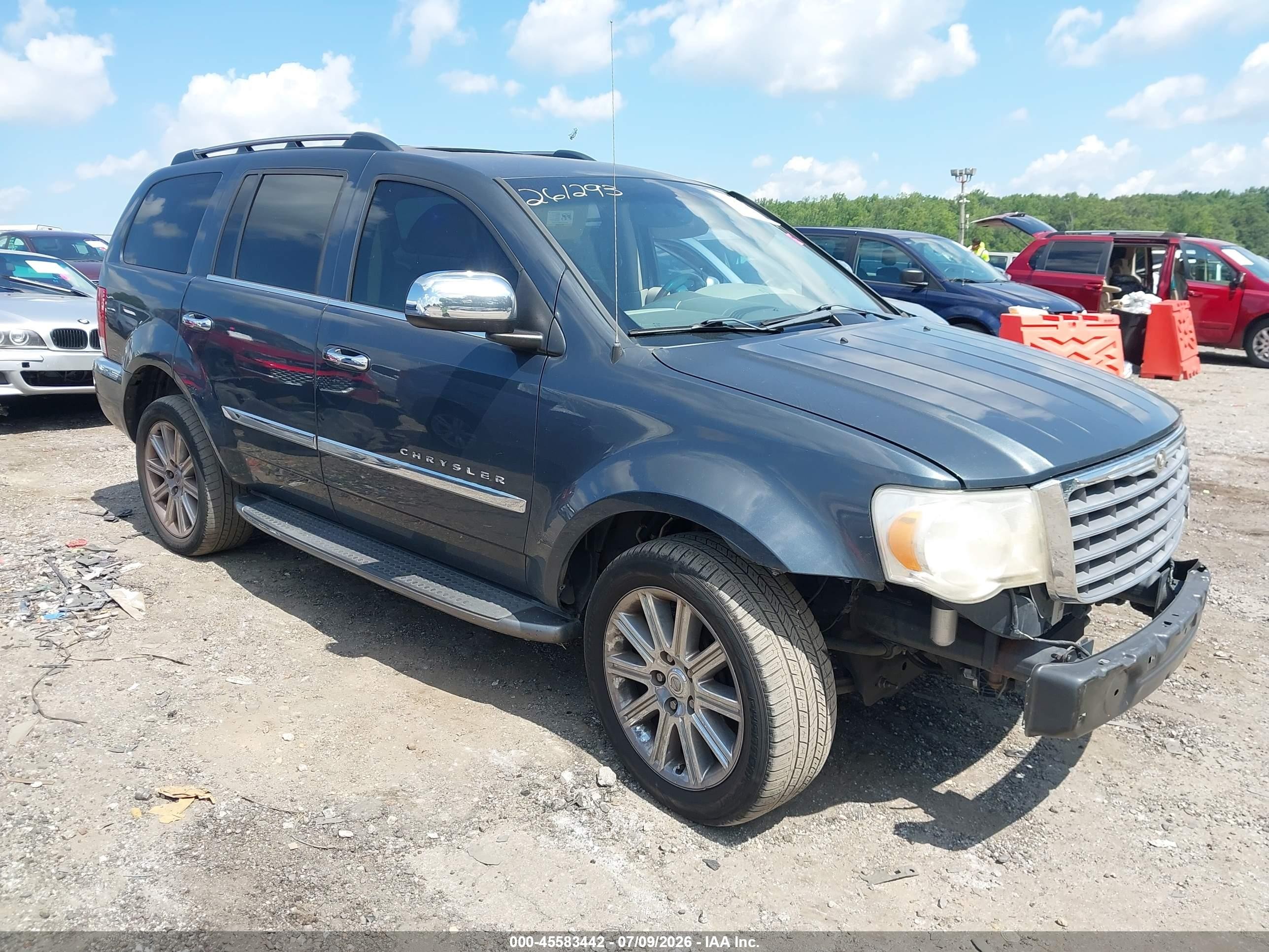 2007 Chrysler Aspen Limited, VIN 1A8HX58257F559061 — Front end